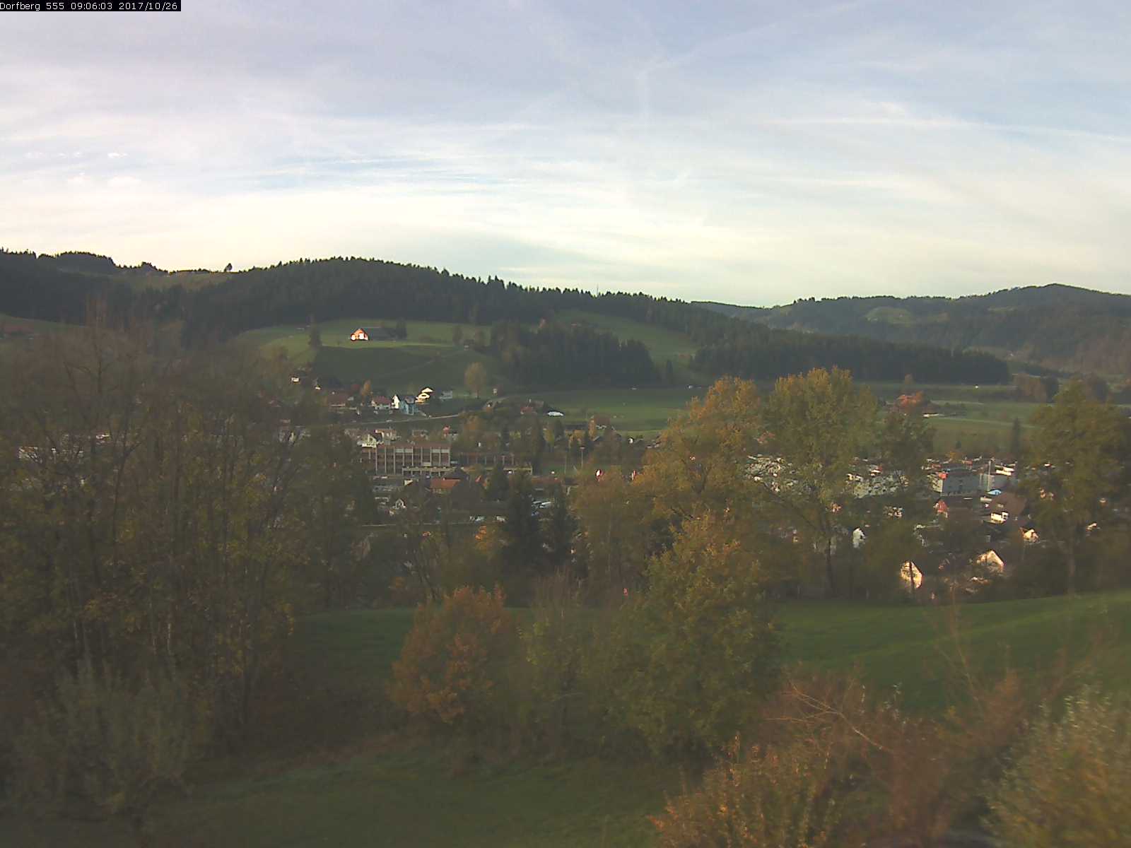 Webcam-Bild: Aussicht vom Dorfberg in Langnau 20171026-090601