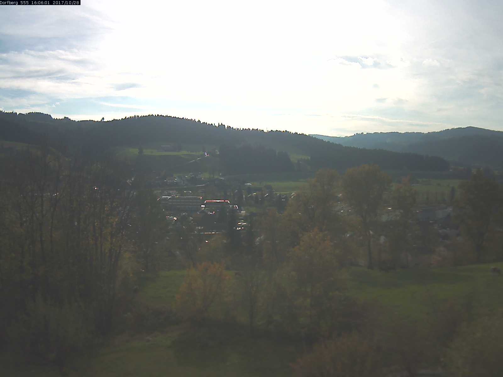Webcam-Bild: Aussicht vom Dorfberg in Langnau 20171028-160601