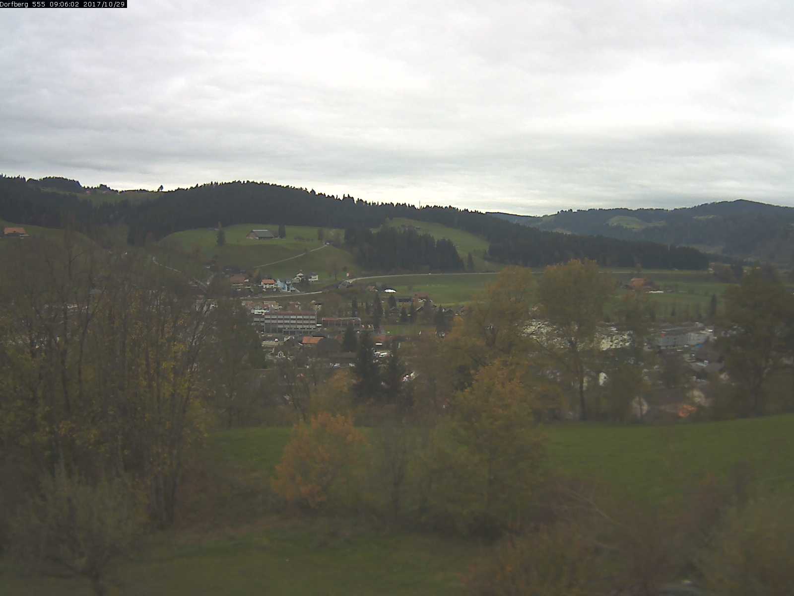 Webcam-Bild: Aussicht vom Dorfberg in Langnau 20171029-090601