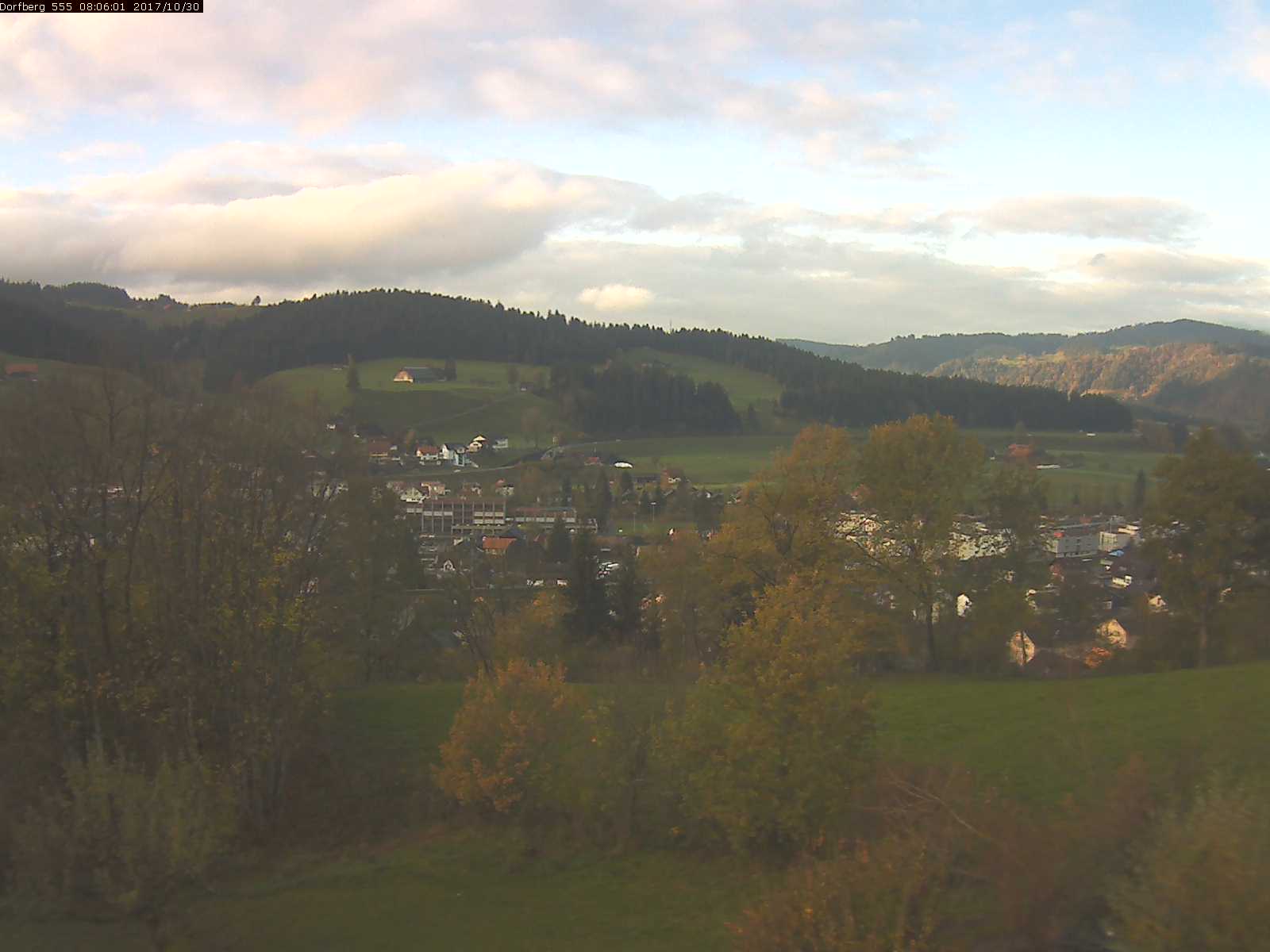 Webcam-Bild: Aussicht vom Dorfberg in Langnau 20171030-080601