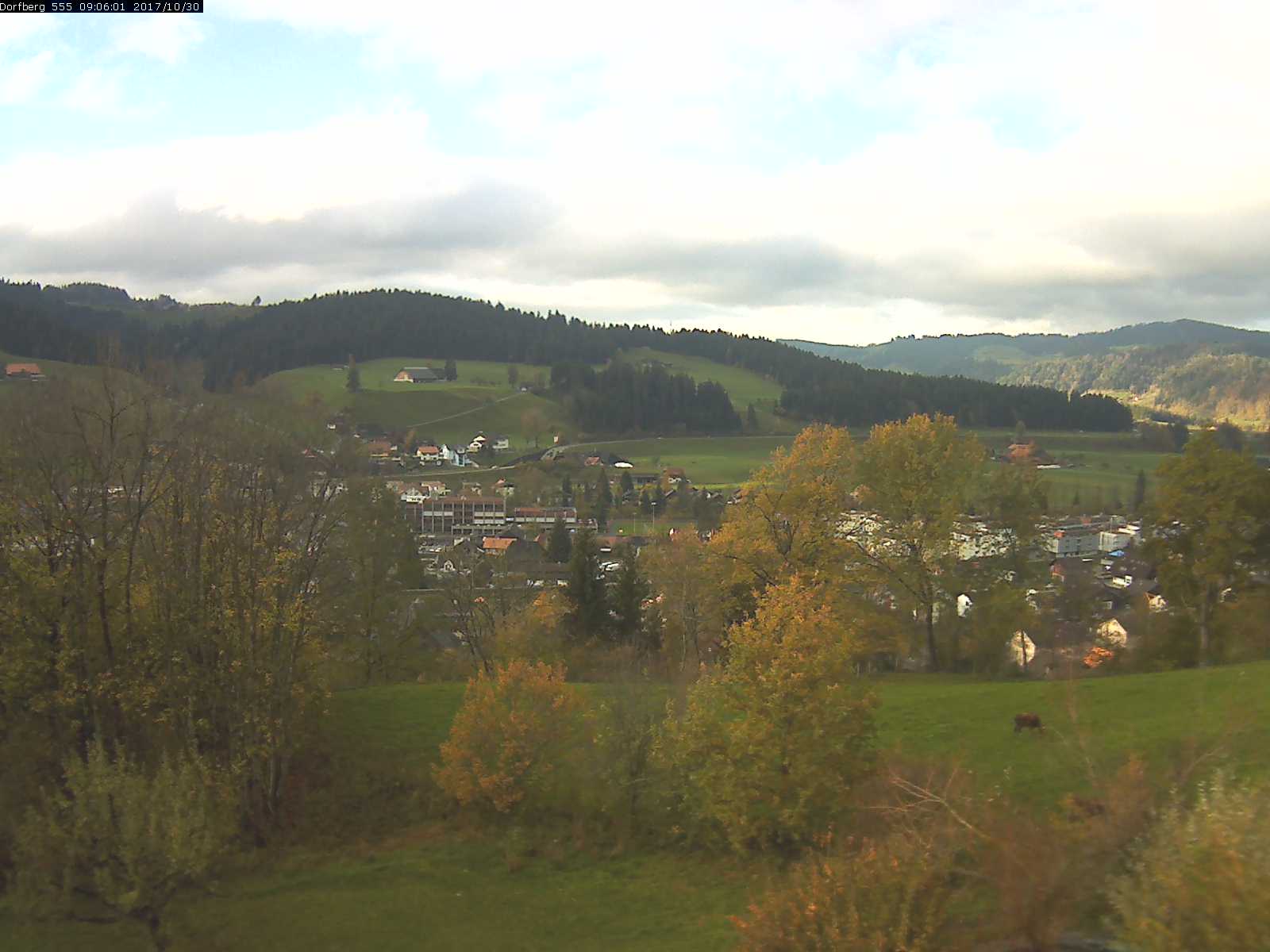 Webcam-Bild: Aussicht vom Dorfberg in Langnau 20171030-090601