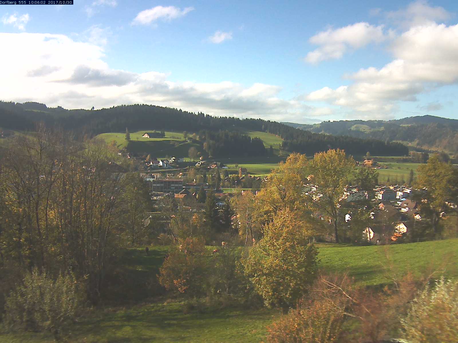 Webcam-Bild: Aussicht vom Dorfberg in Langnau 20171030-100601