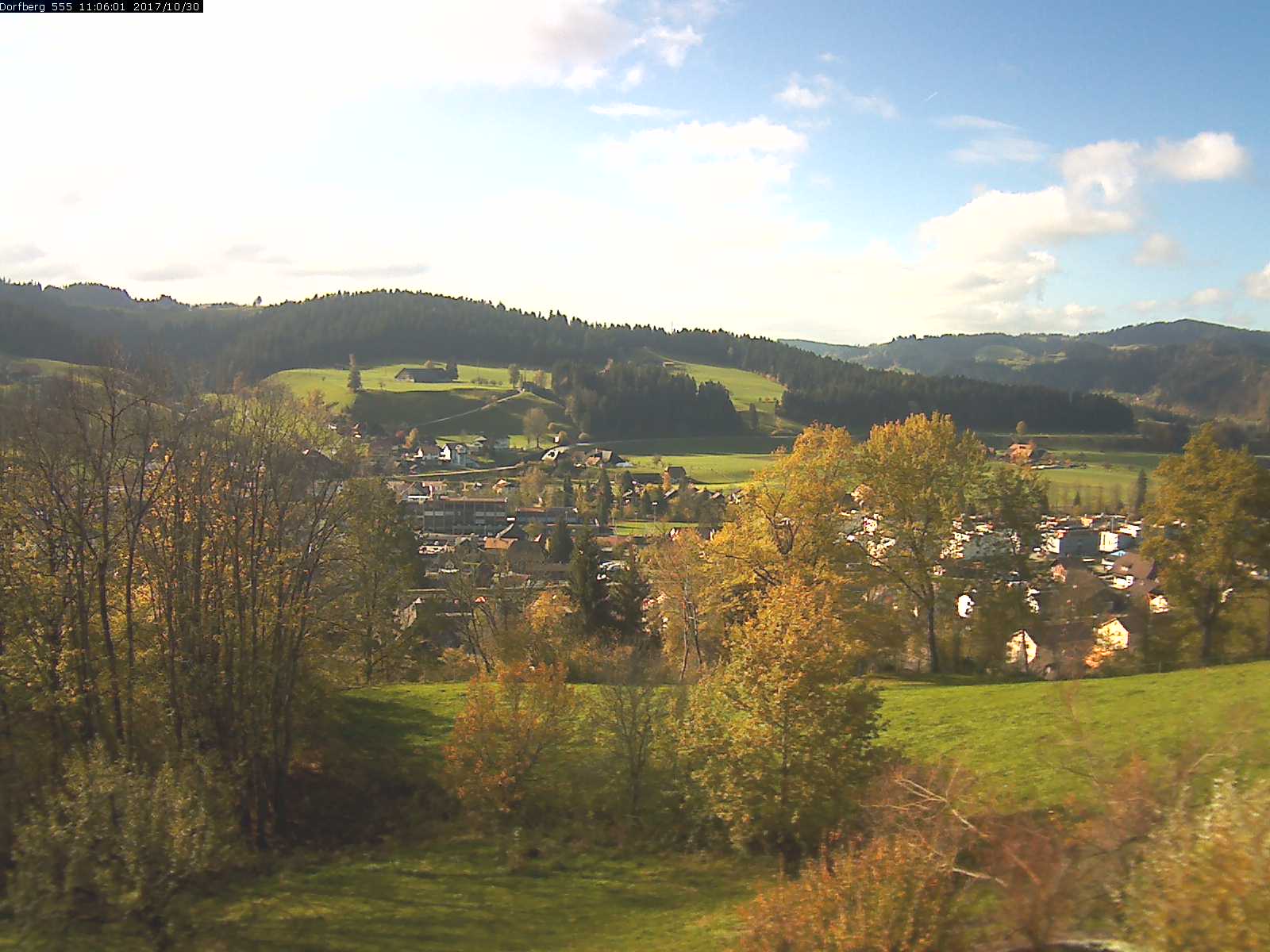 Webcam-Bild: Aussicht vom Dorfberg in Langnau 20171030-110601