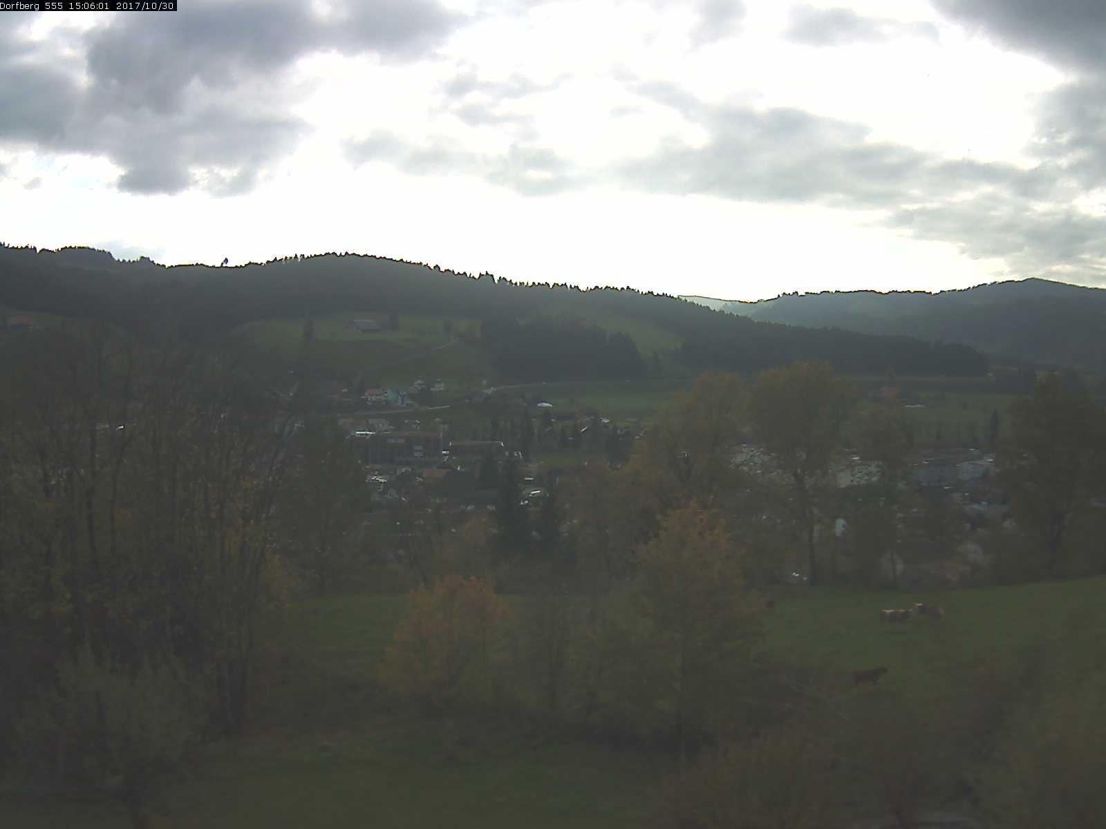 Webcam-Bild: Aussicht vom Dorfberg in Langnau 20171030-150601