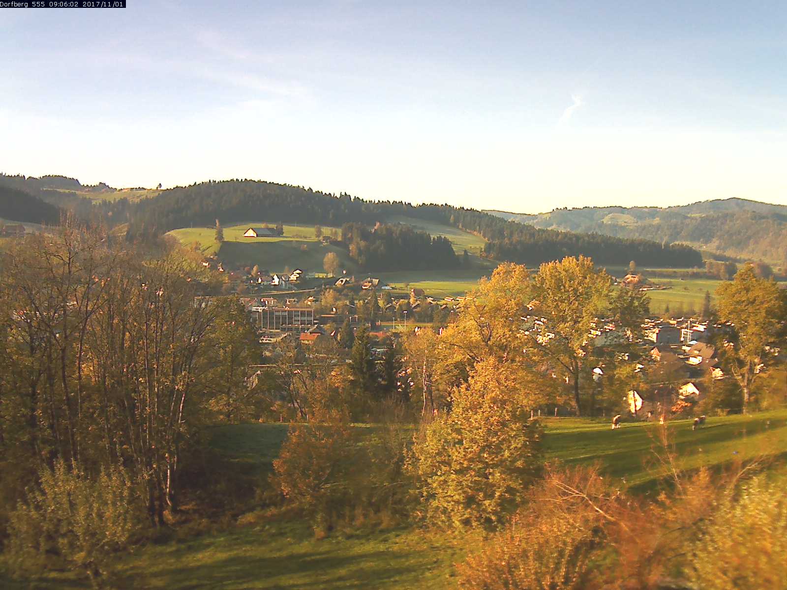 Webcam-Bild: Aussicht vom Dorfberg in Langnau 20171101-090601