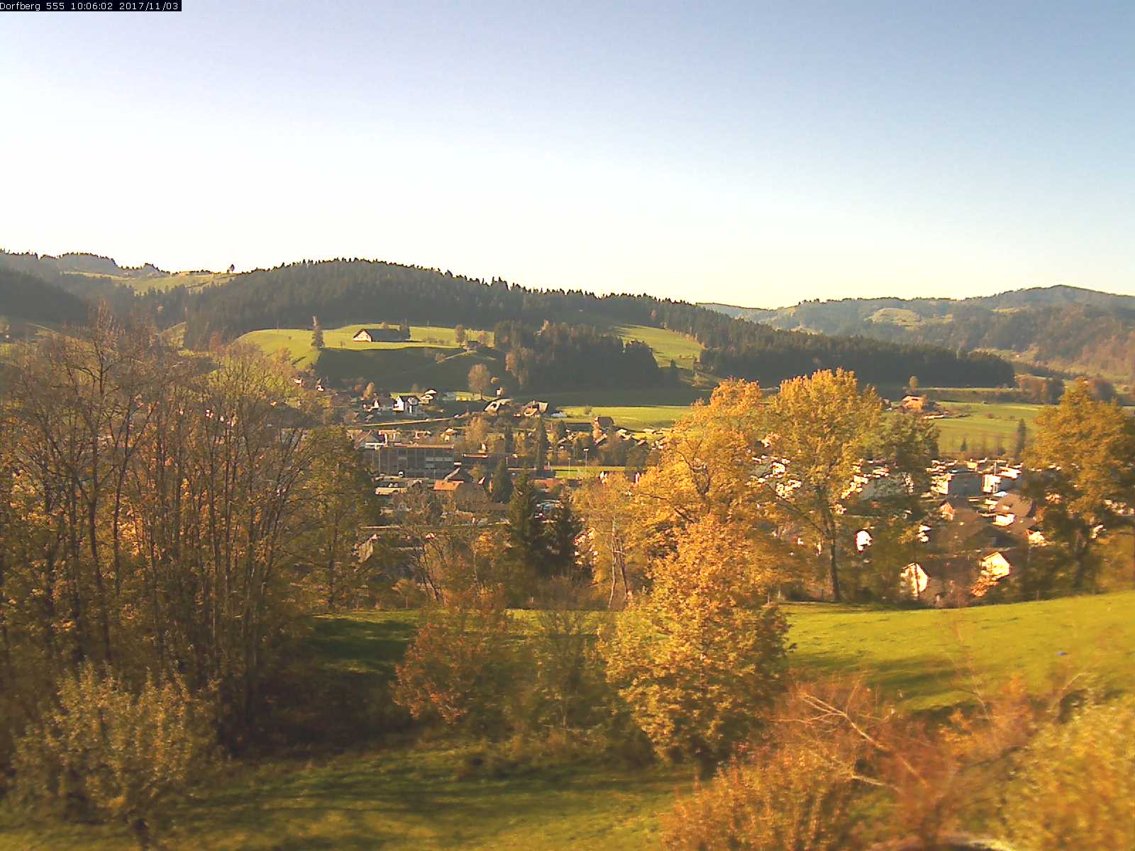 Webcam-Bild: Aussicht vom Dorfberg in Langnau 20171103-100601