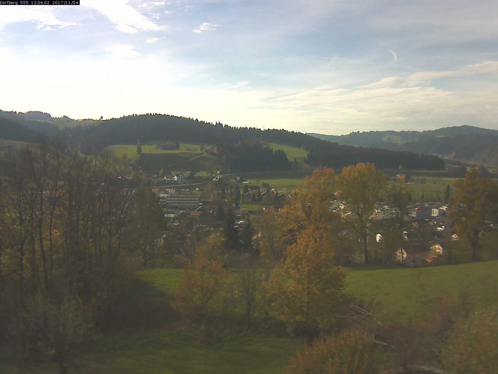 Webcam-Bild: Aussicht vom Dorfberg in Langnau 20171104-120601