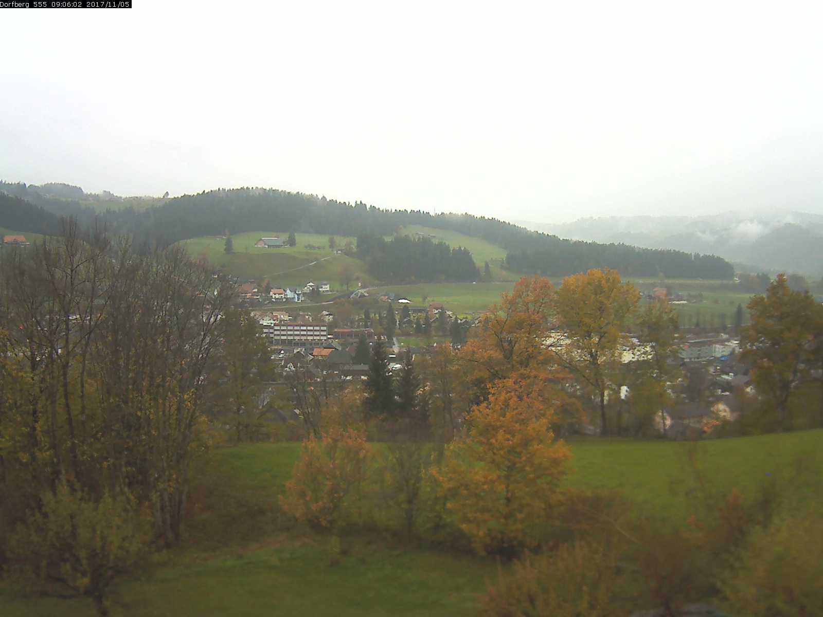 Webcam-Bild: Aussicht vom Dorfberg in Langnau 20171105-090601