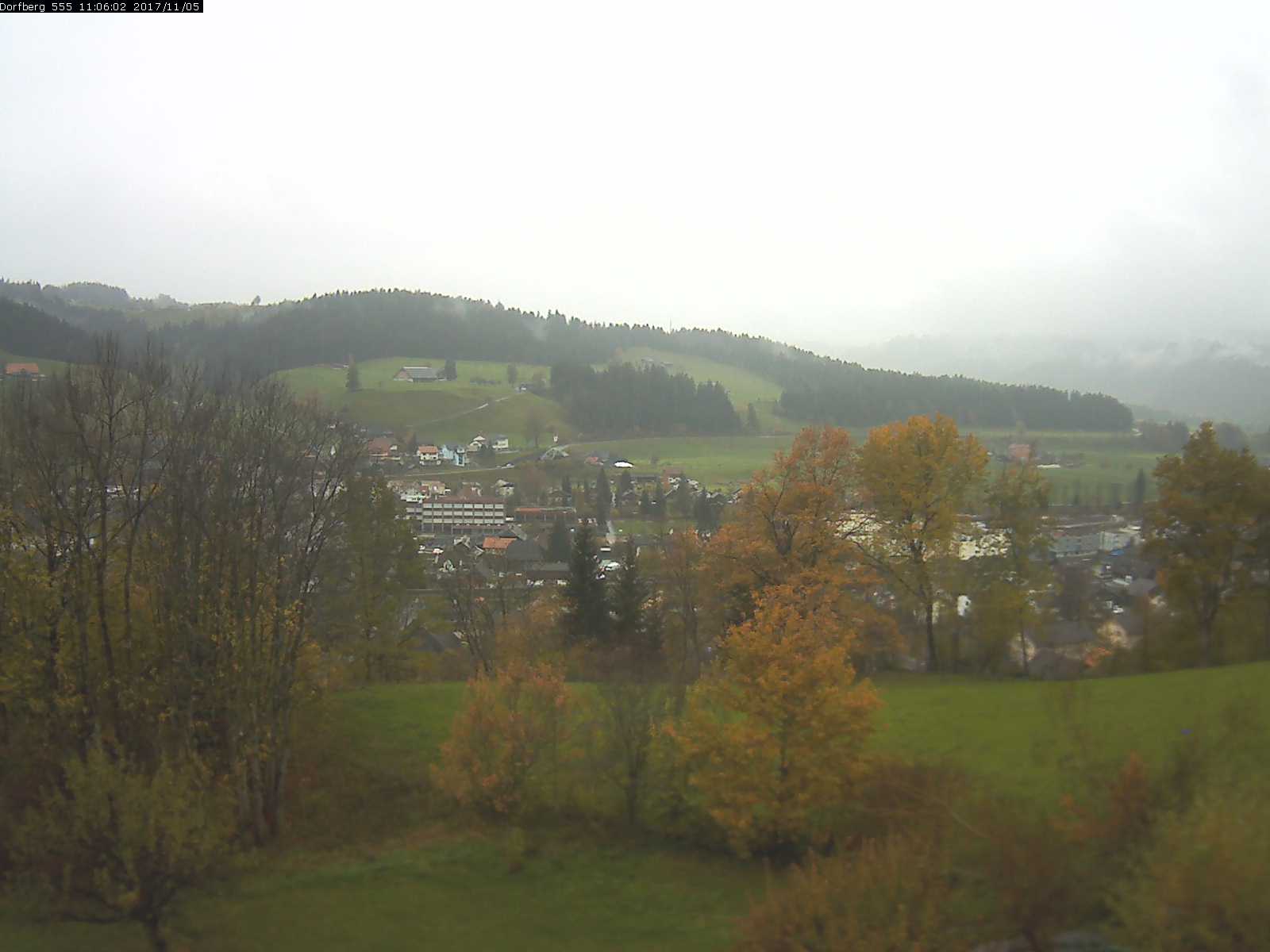 Webcam-Bild: Aussicht vom Dorfberg in Langnau 20171105-110601