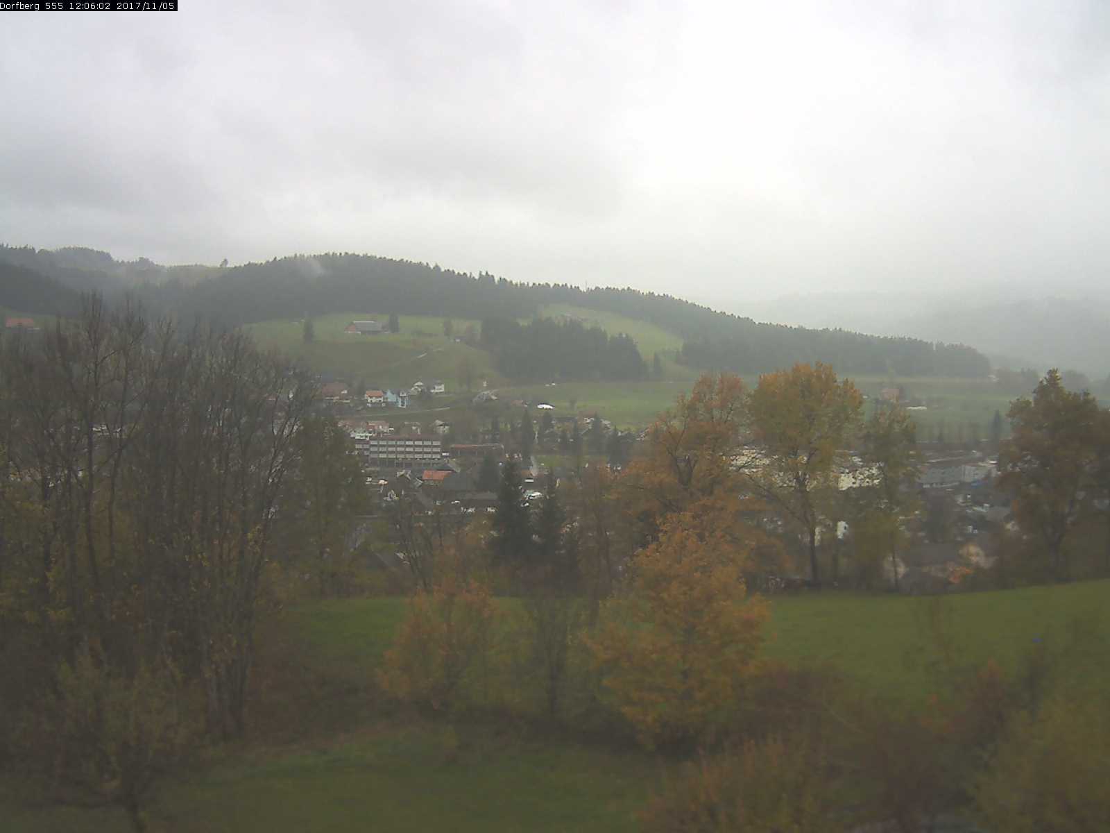 Webcam-Bild: Aussicht vom Dorfberg in Langnau 20171105-120601
