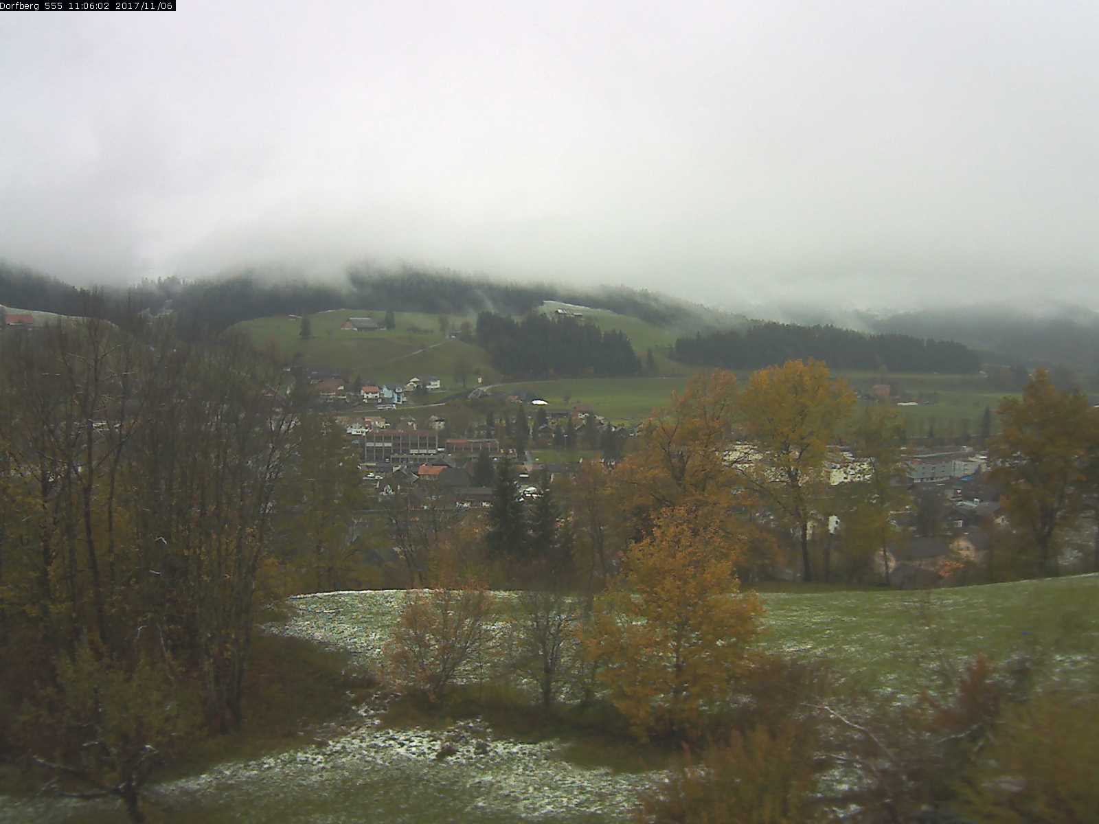 Webcam-Bild: Aussicht vom Dorfberg in Langnau 20171106-110601