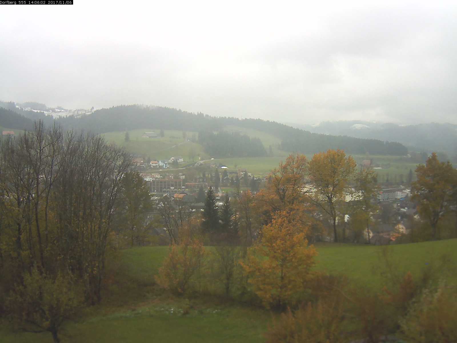 Webcam-Bild: Aussicht vom Dorfberg in Langnau 20171106-140601