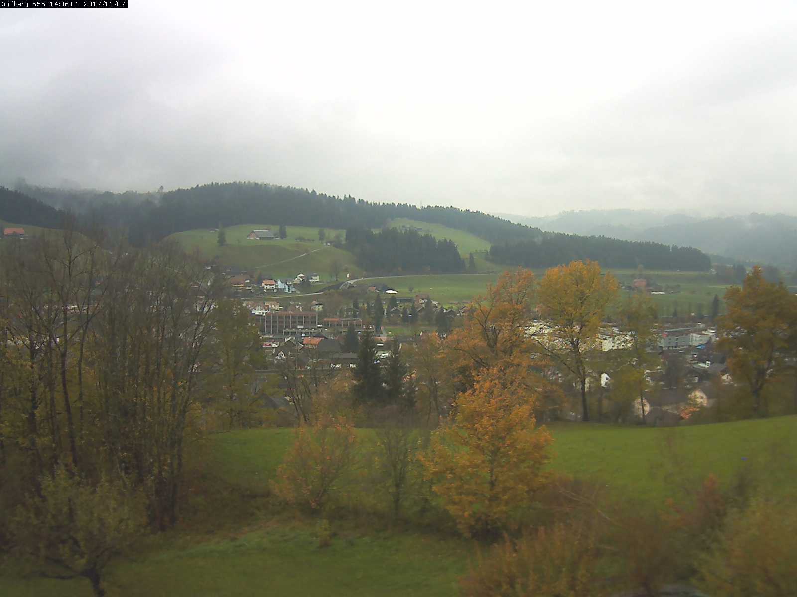 Webcam-Bild: Aussicht vom Dorfberg in Langnau 20171107-140601