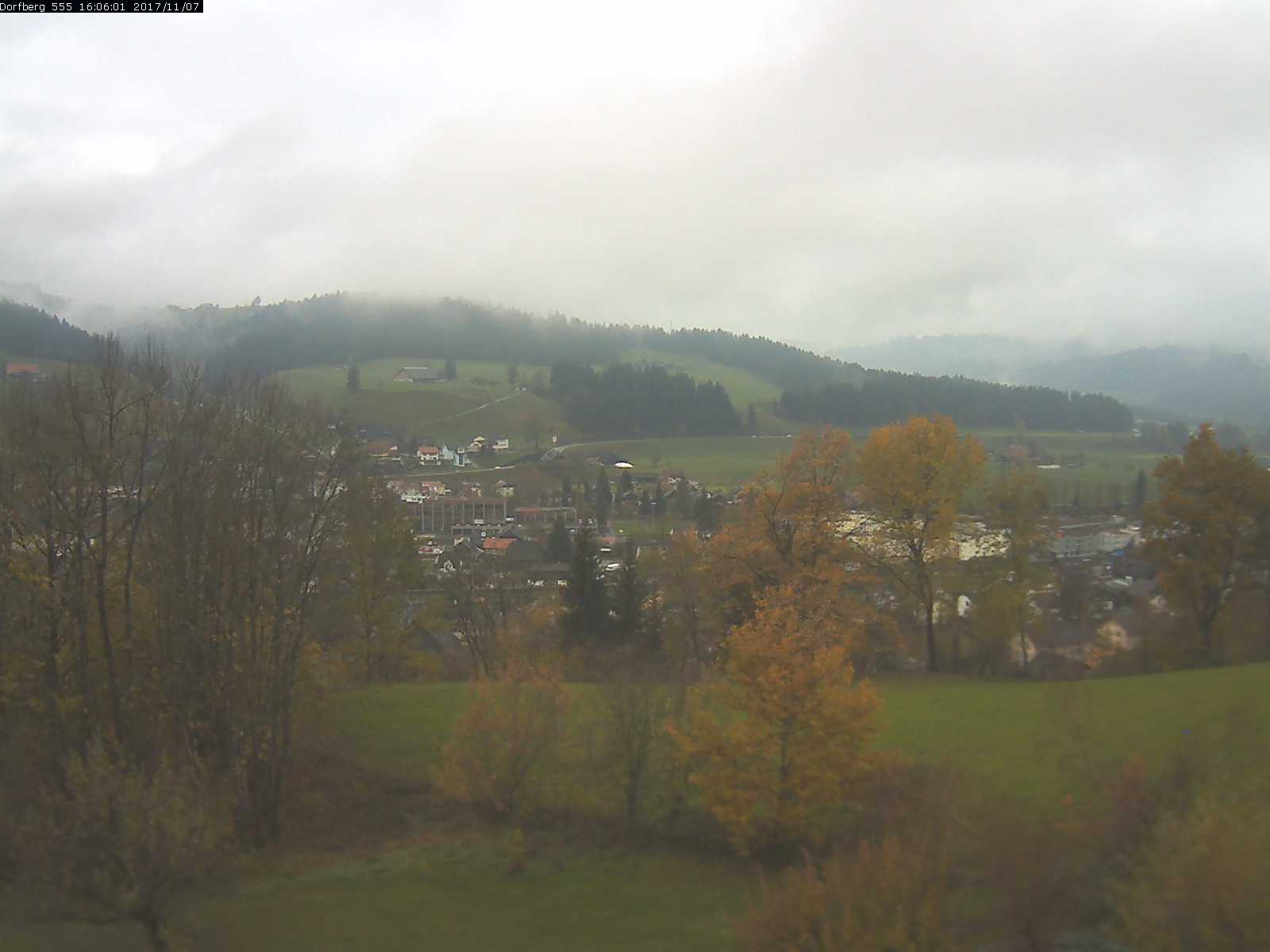 Webcam-Bild: Aussicht vom Dorfberg in Langnau 20171107-160601