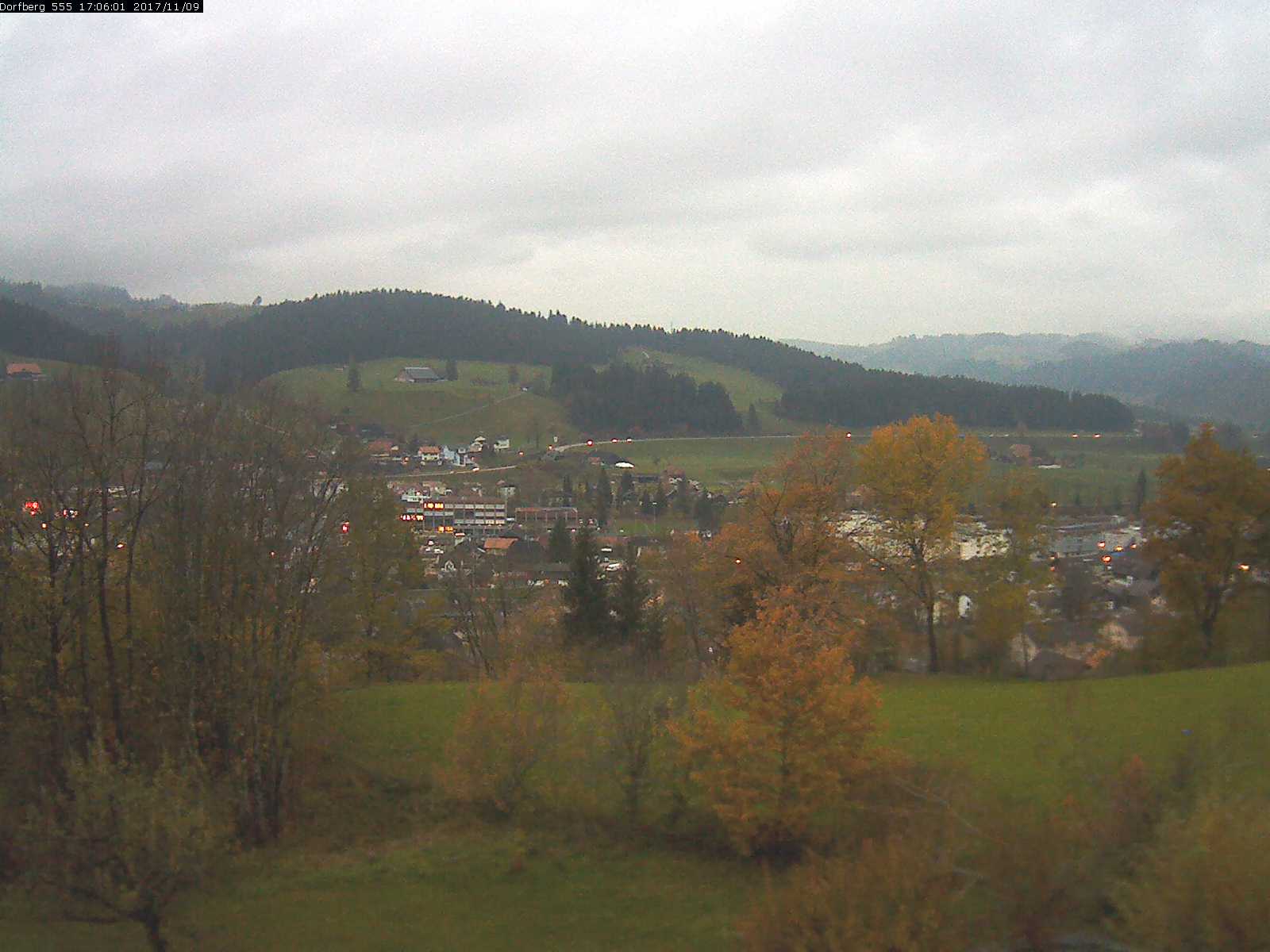 Webcam-Bild: Aussicht vom Dorfberg in Langnau 20171109-170601