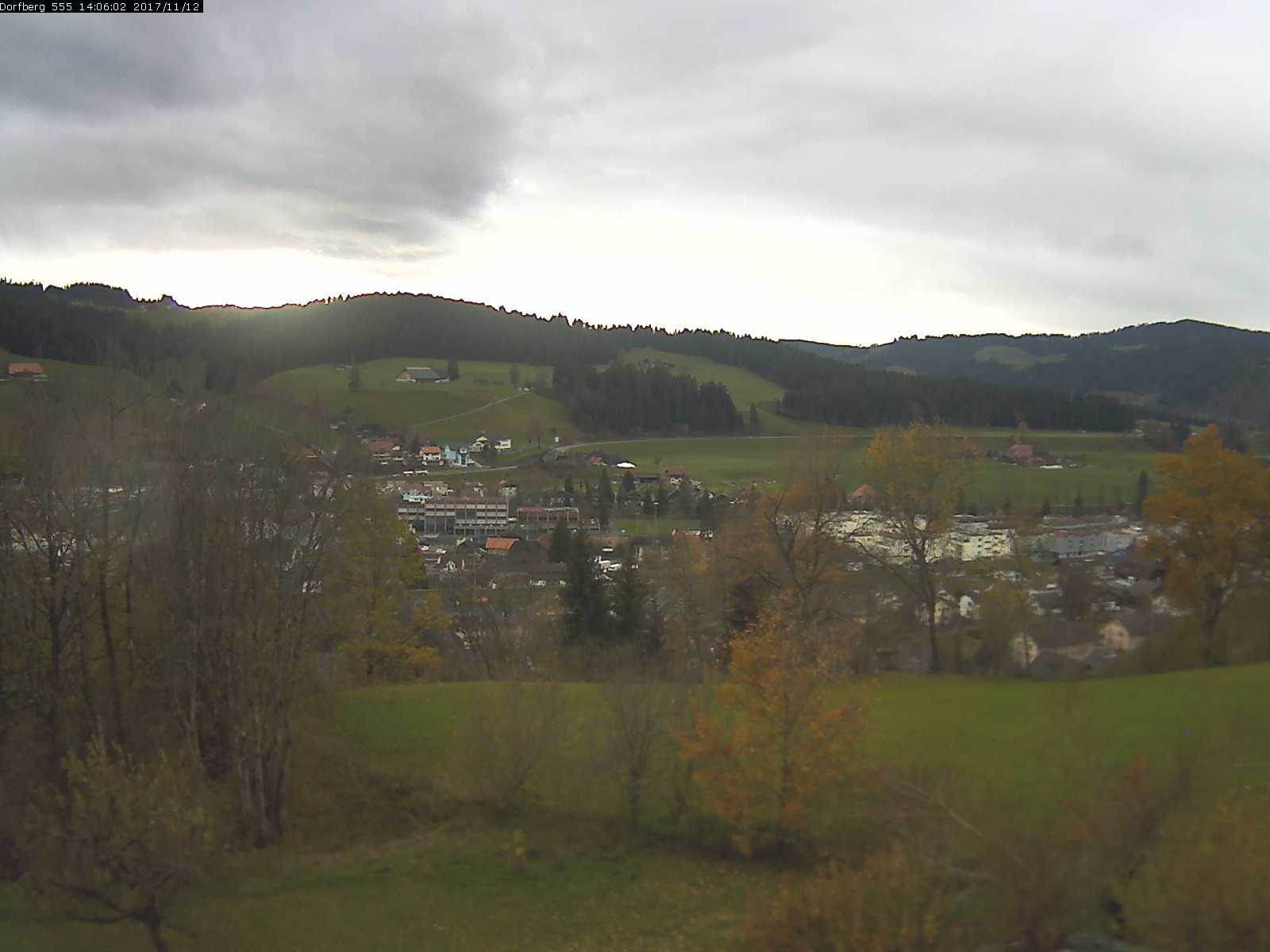 Webcam-Bild: Aussicht vom Dorfberg in Langnau 20171112-140601