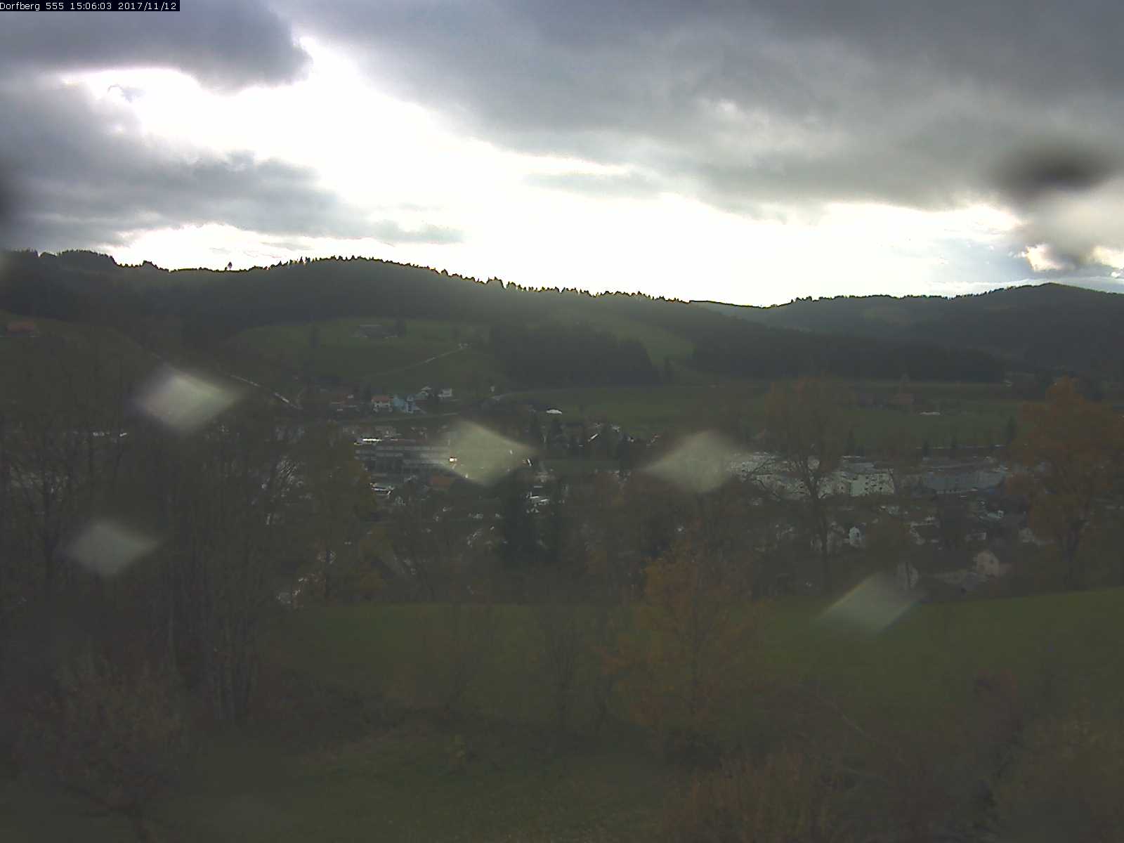 Webcam-Bild: Aussicht vom Dorfberg in Langnau 20171112-150601