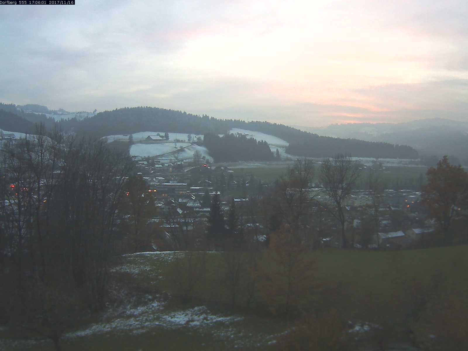 Webcam-Bild: Aussicht vom Dorfberg in Langnau 20171116-170601