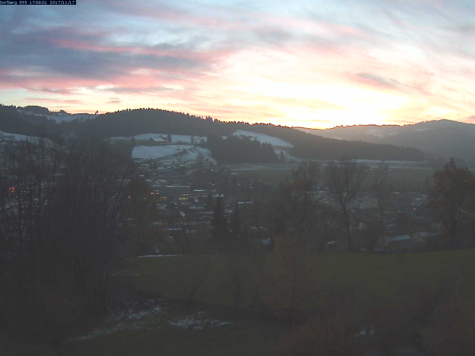 Webcam-Bild: Aussicht vom Dorfberg in Langnau 20171117-170601