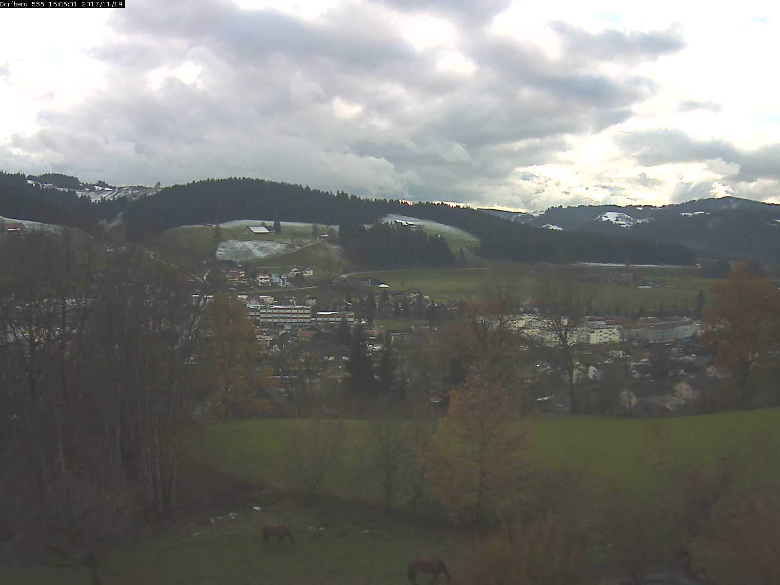 Webcam-Bild: Aussicht vom Dorfberg in Langnau 20171119-150601