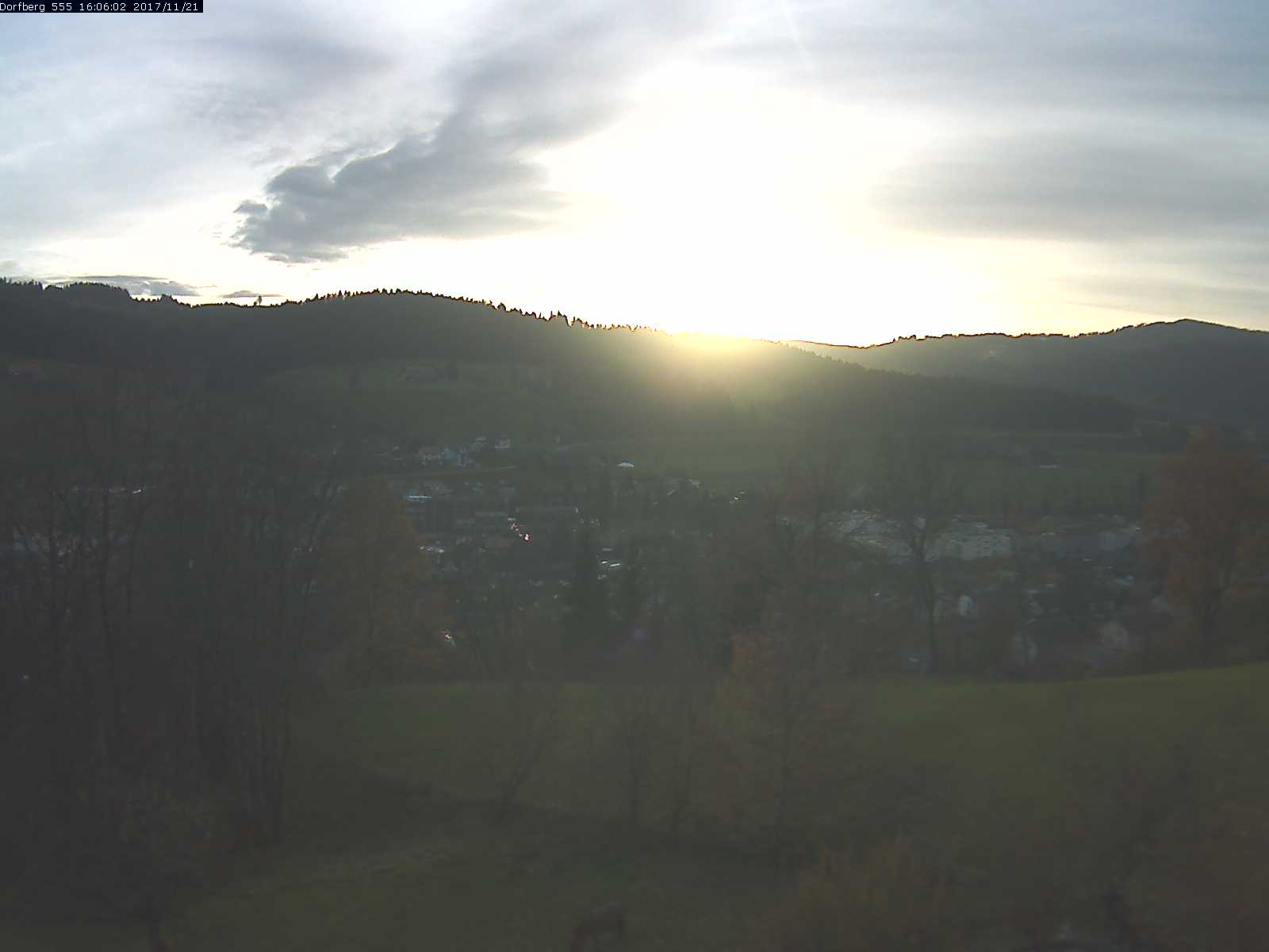 Webcam-Bild: Aussicht vom Dorfberg in Langnau 20171121-160601