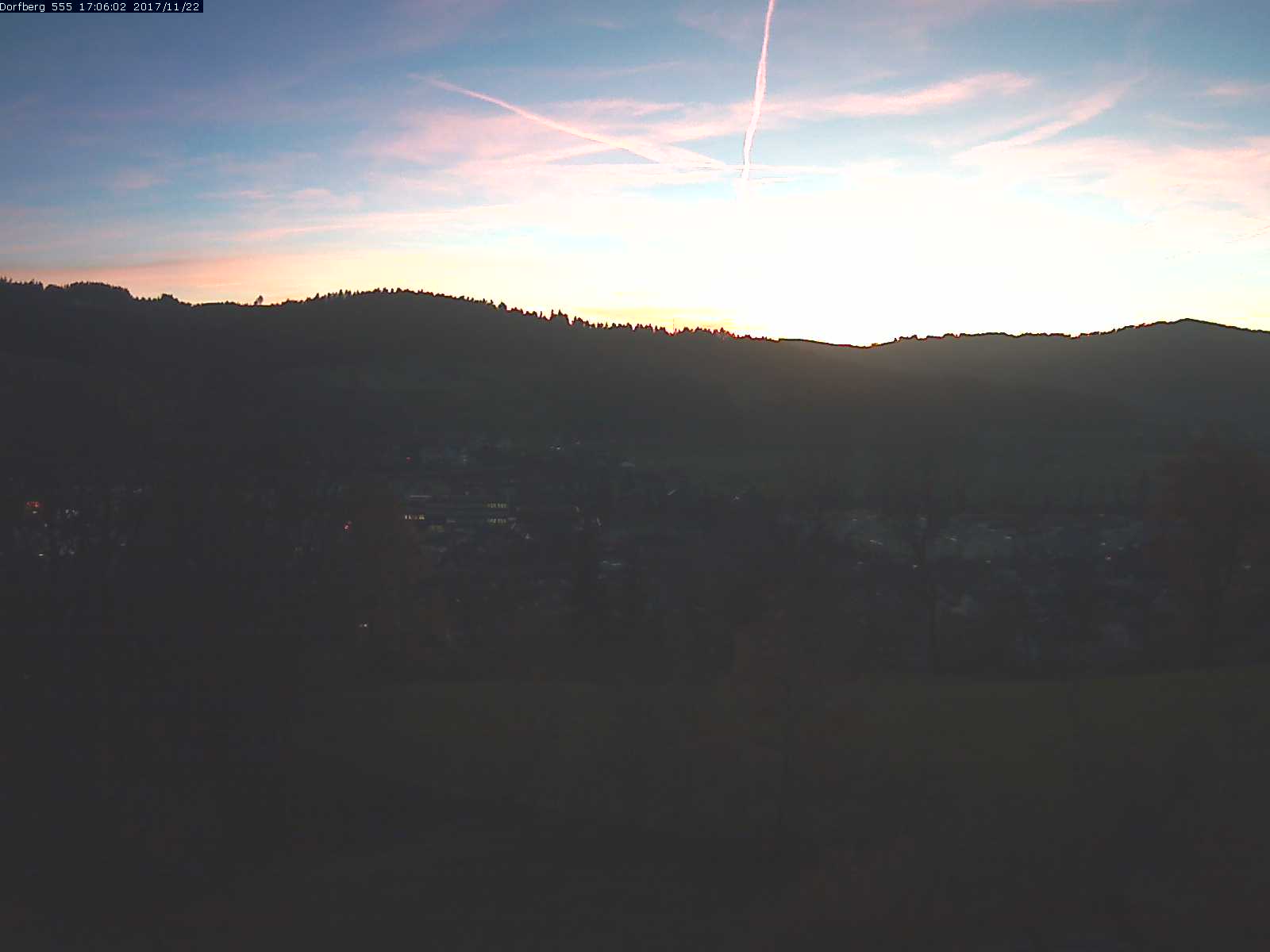 Webcam-Bild: Aussicht vom Dorfberg in Langnau 20171122-170601