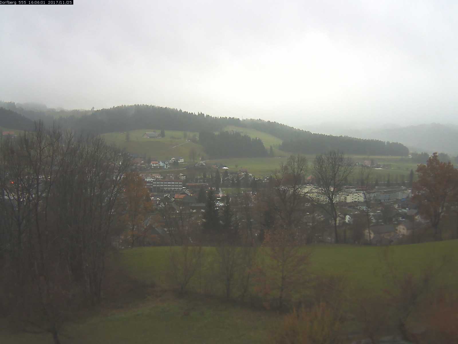 Webcam-Bild: Aussicht vom Dorfberg in Langnau 20171125-160601