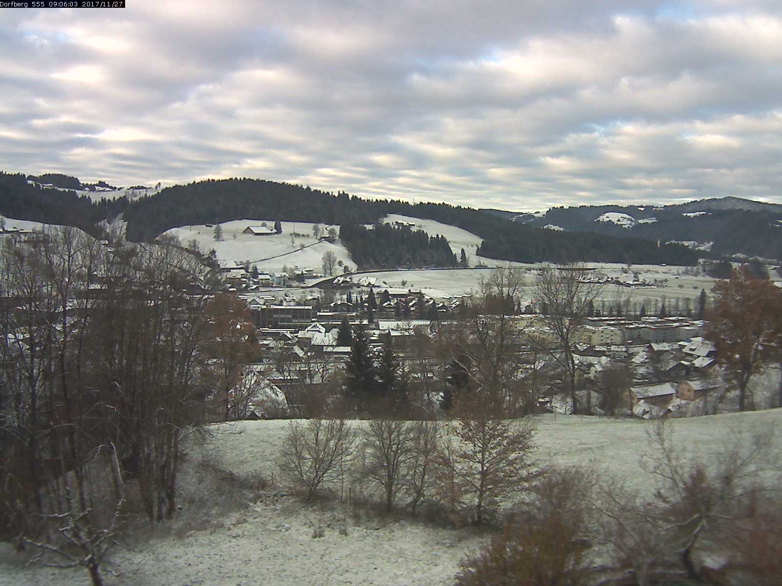 Webcam-Bild: Aussicht vom Dorfberg in Langnau 20171127-090601