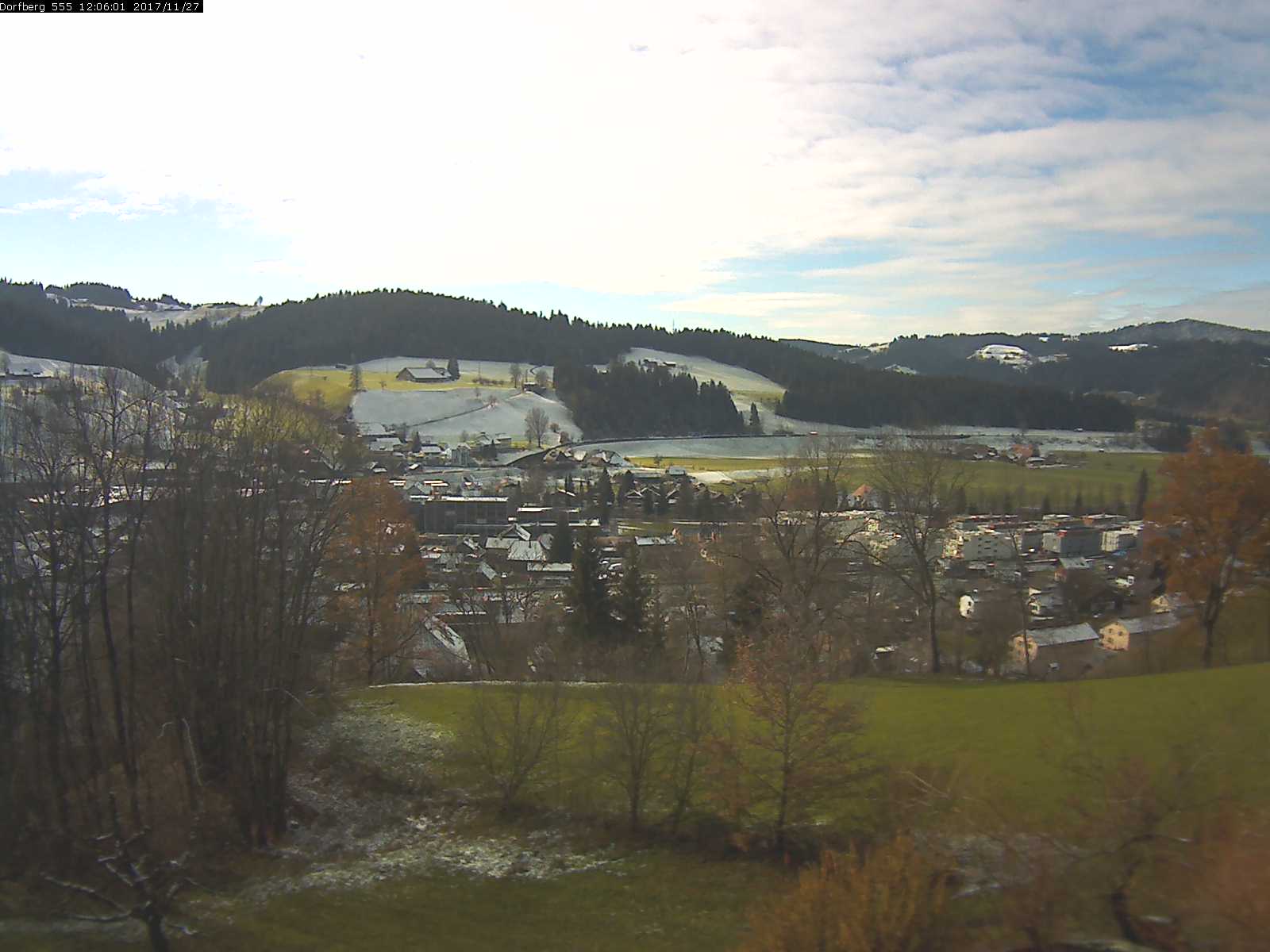 Webcam-Bild: Aussicht vom Dorfberg in Langnau 20171127-120601