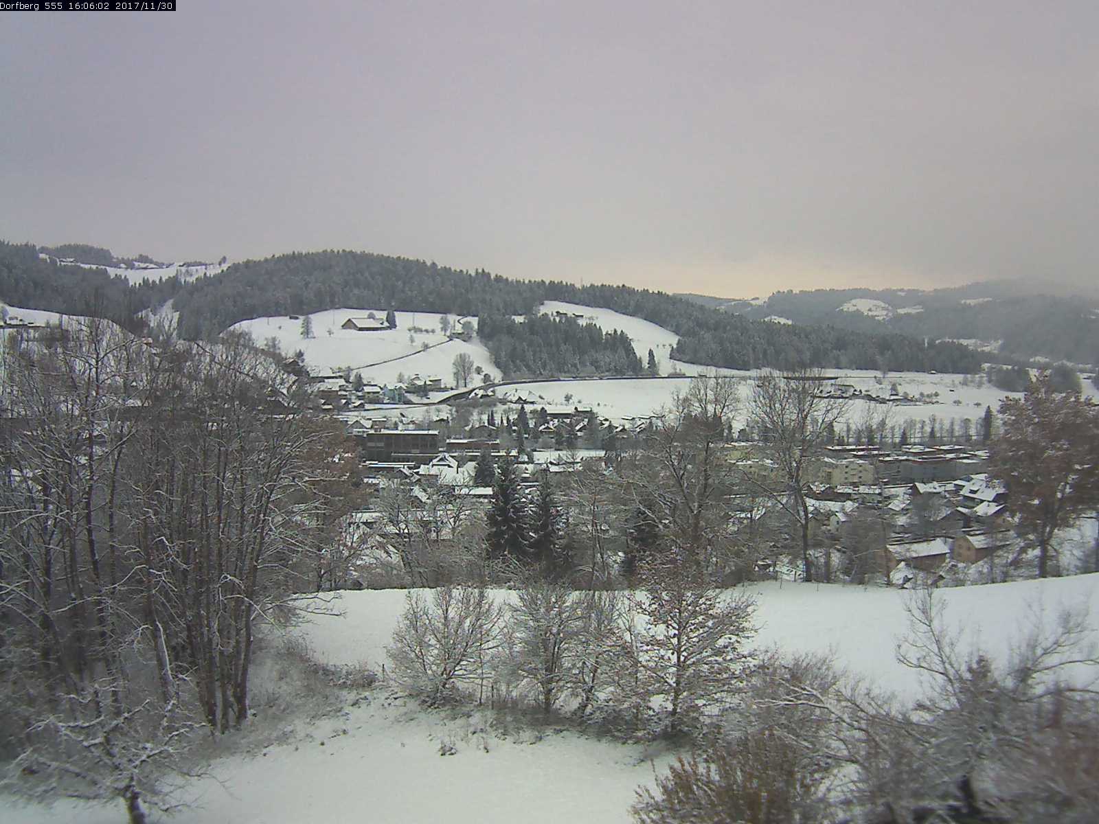 Webcam-Bild: Aussicht vom Dorfberg in Langnau 20171130-160601