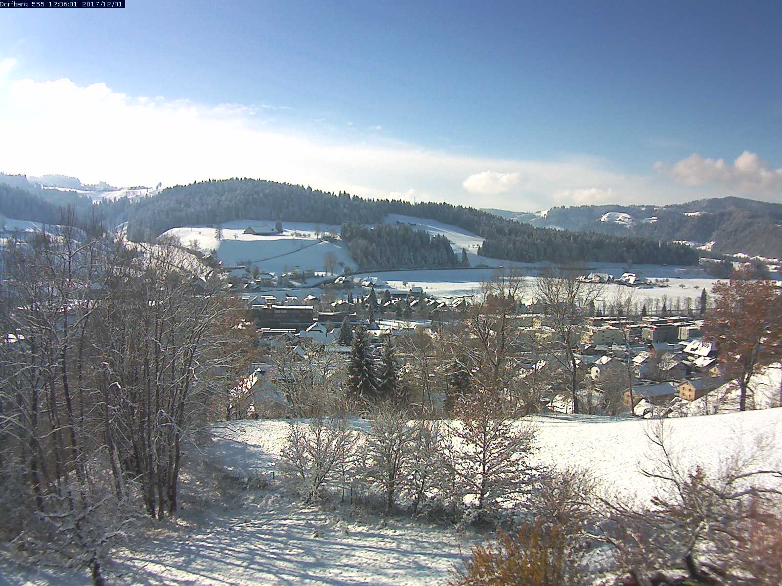 Webcam-Bild: Aussicht vom Dorfberg in Langnau 20171201-120601