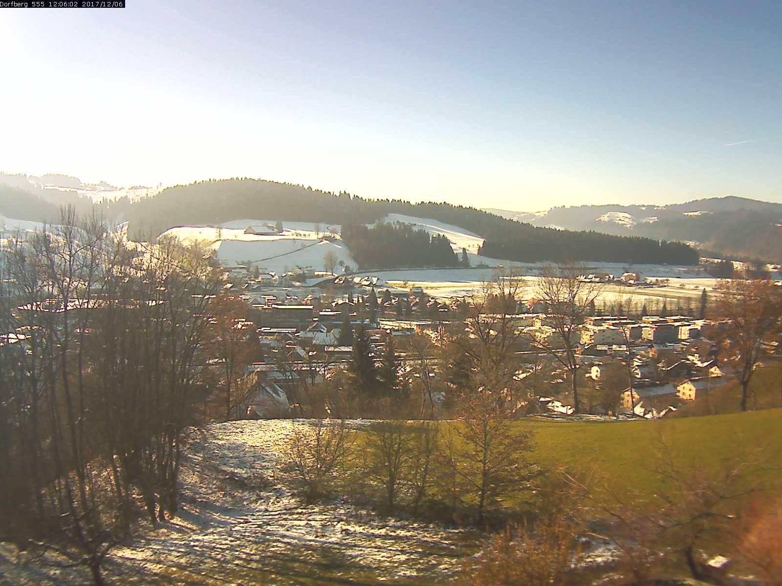 Webcam-Bild: Aussicht vom Dorfberg in Langnau 20171206-120601