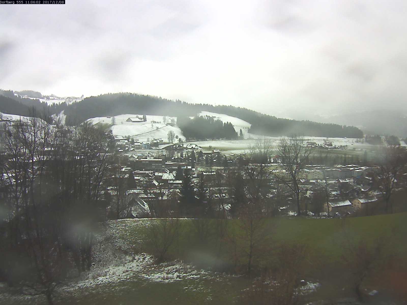 Webcam-Bild: Aussicht vom Dorfberg in Langnau 20171208-110601