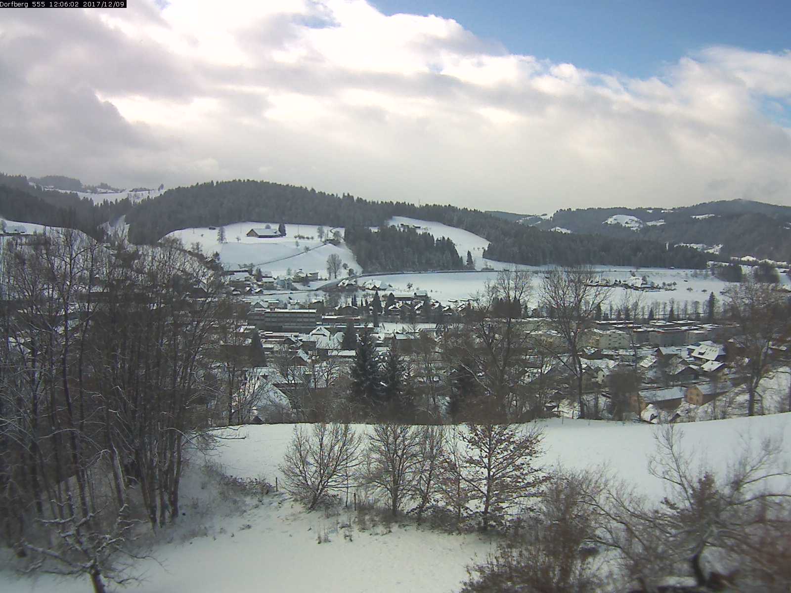 Webcam-Bild: Aussicht vom Dorfberg in Langnau 20171209-120601