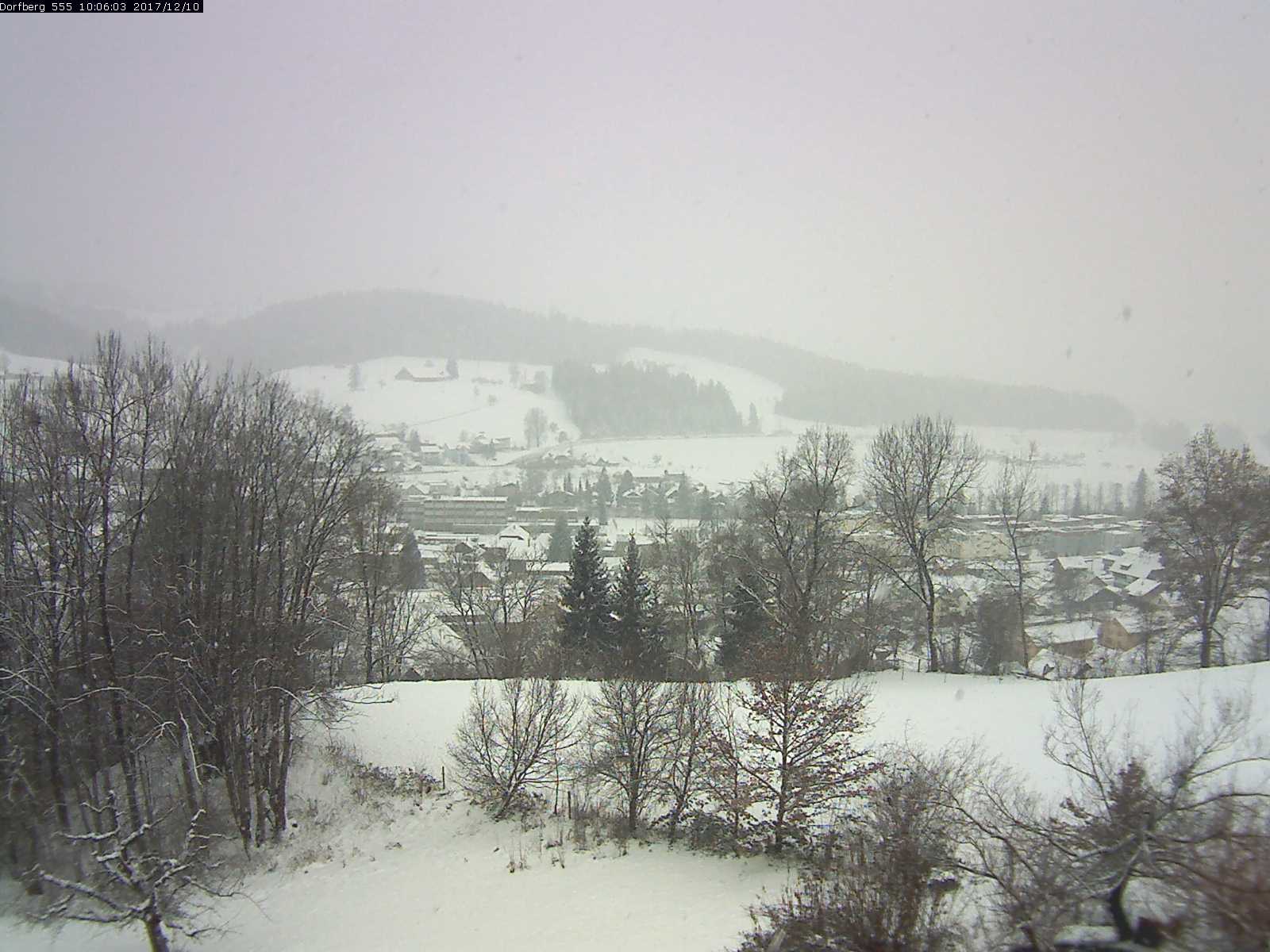 Webcam-Bild: Aussicht vom Dorfberg in Langnau 20171210-100601