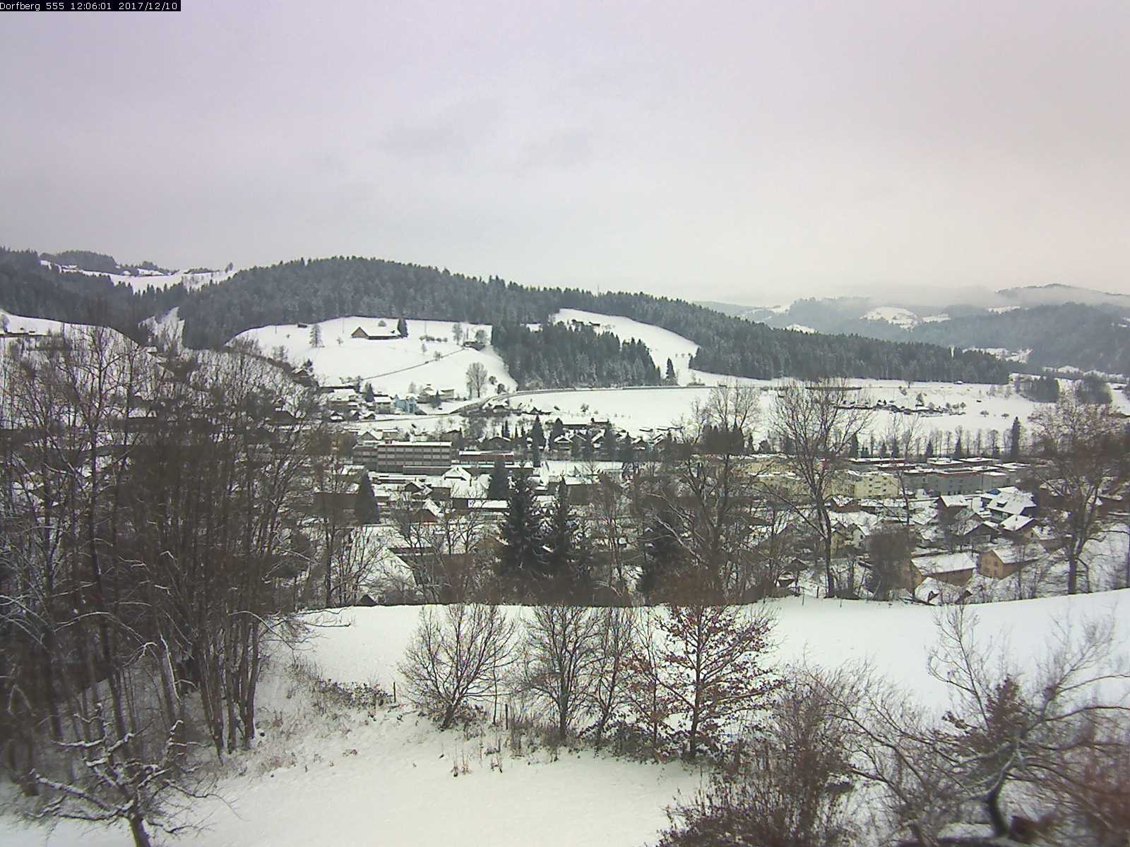 Webcam-Bild: Aussicht vom Dorfberg in Langnau 20171210-120601