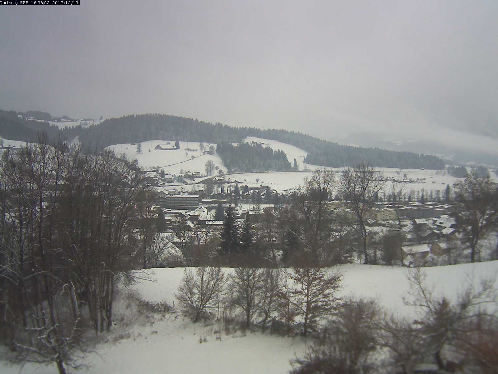 Webcam-Bild: Aussicht vom Dorfberg in Langnau 20171210-160601