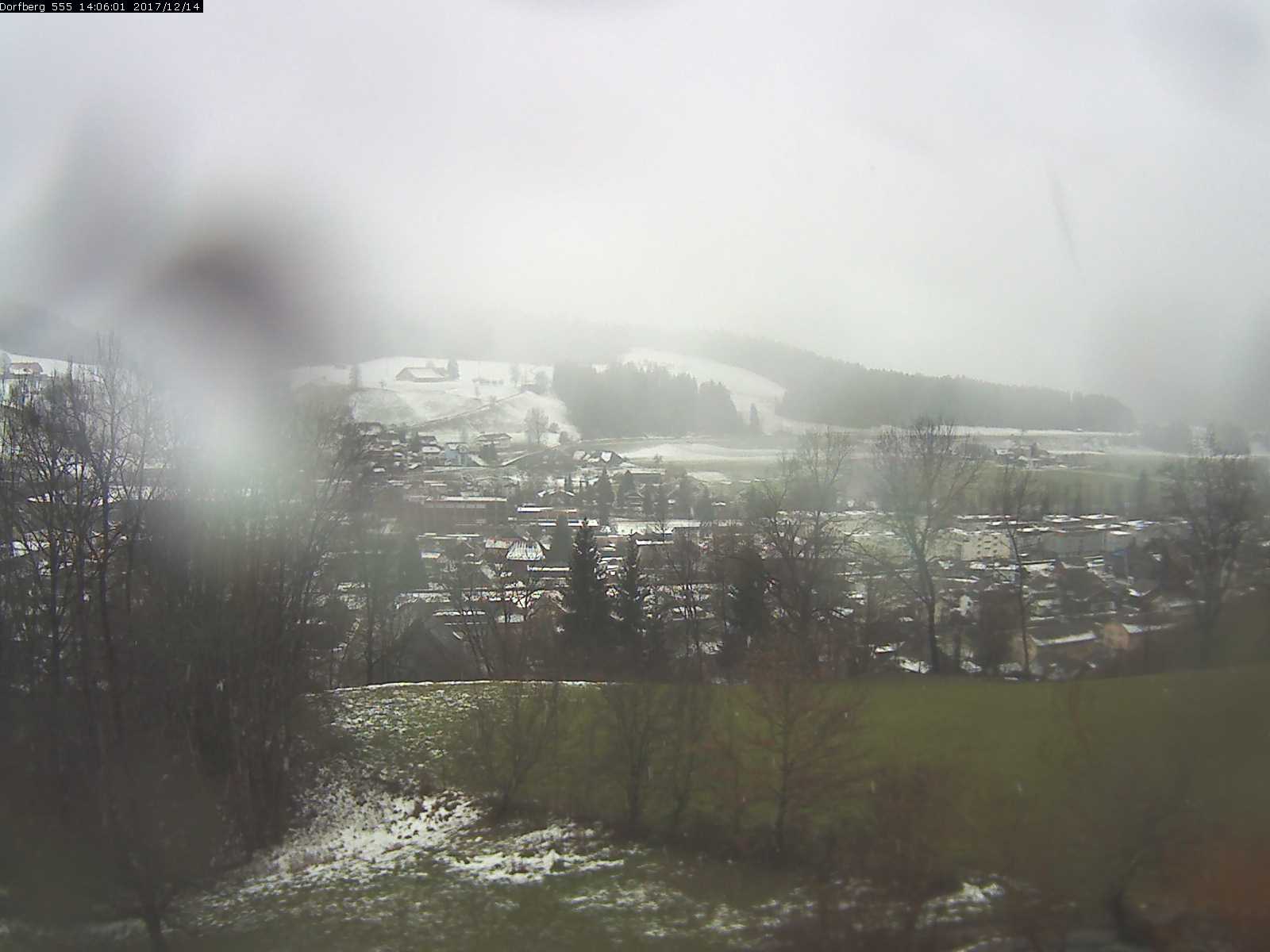 Webcam-Bild: Aussicht vom Dorfberg in Langnau 20171214-140601