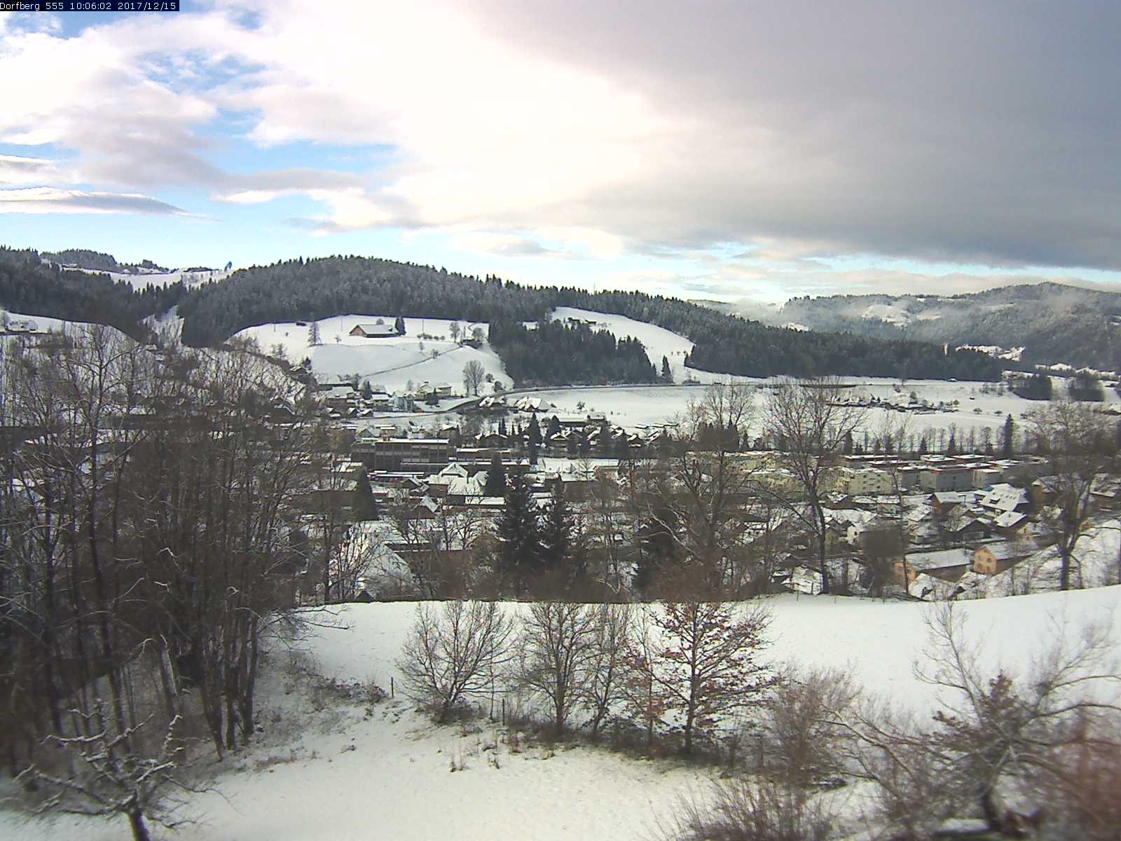 Webcam-Bild: Aussicht vom Dorfberg in Langnau 20171215-100601