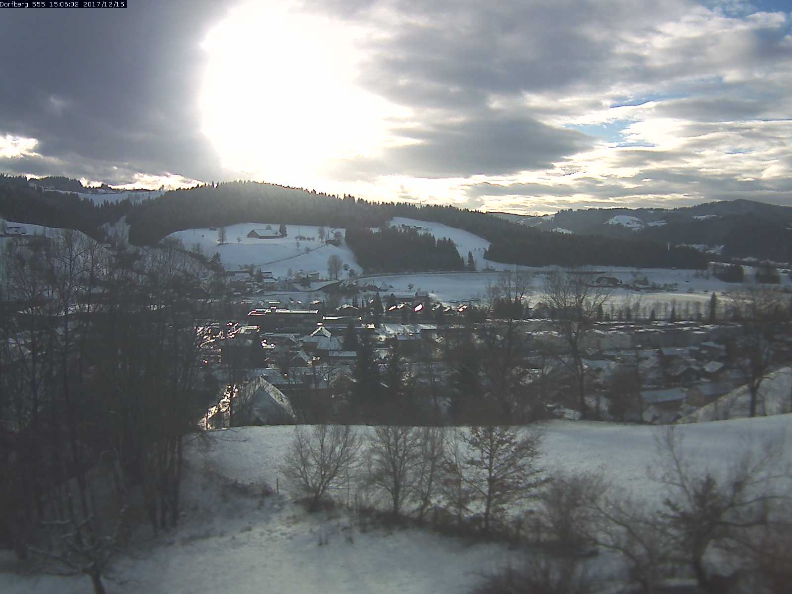 Webcam-Bild: Aussicht vom Dorfberg in Langnau 20171215-150601