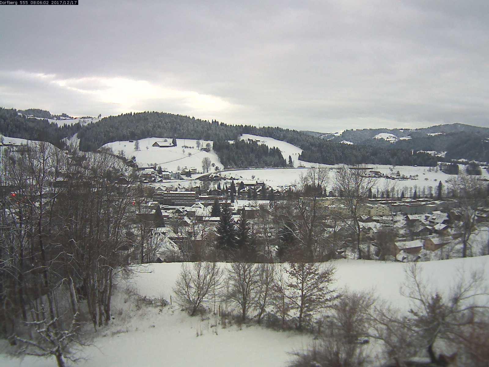 Webcam-Bild: Aussicht vom Dorfberg in Langnau 20171217-080601