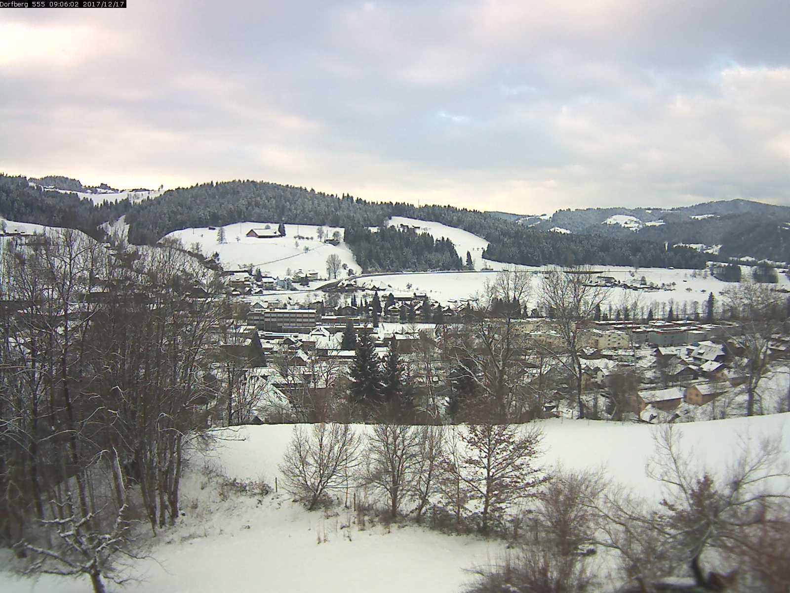 Webcam-Bild: Aussicht vom Dorfberg in Langnau 20171217-090601