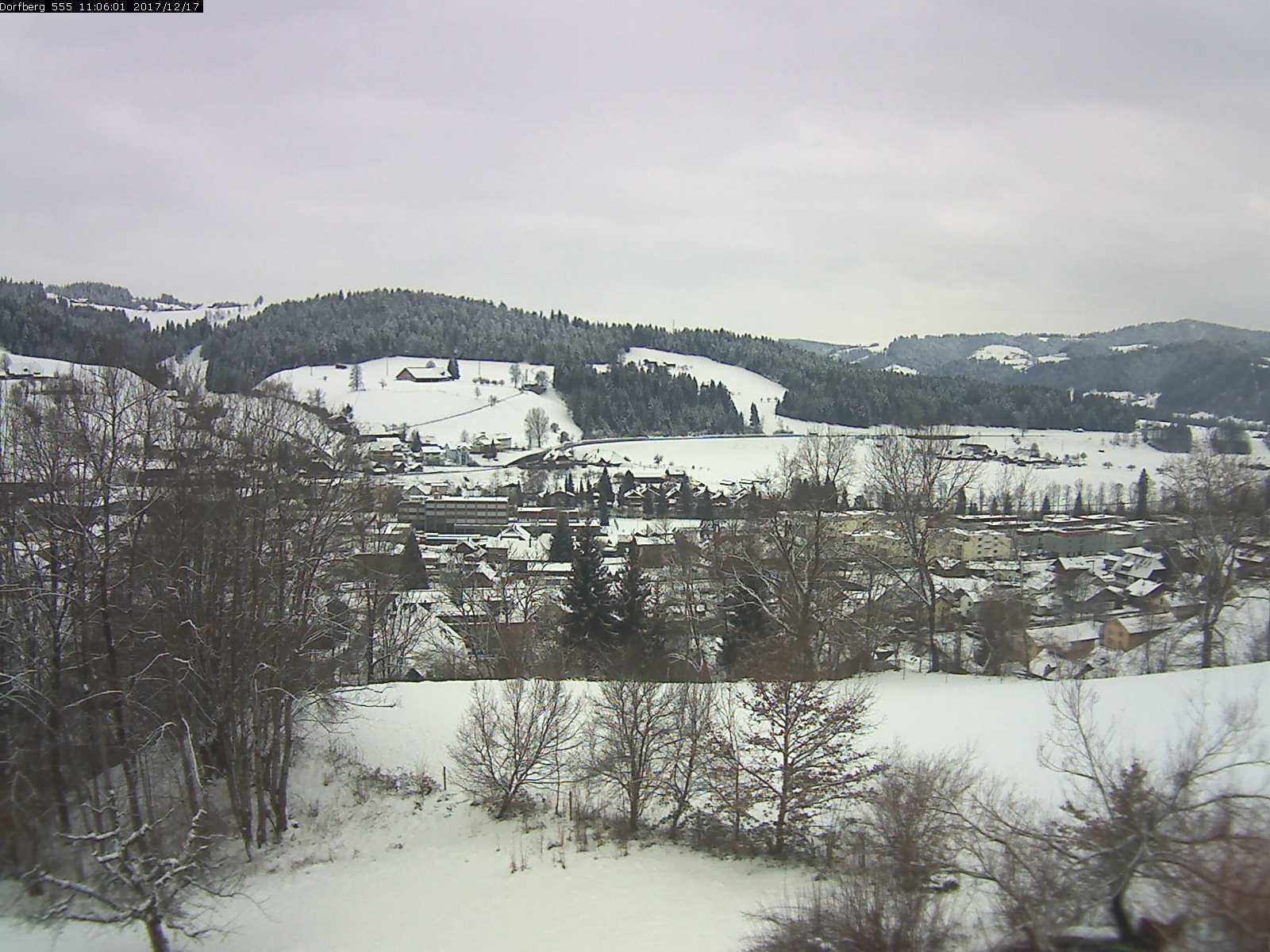 Webcam-Bild: Aussicht vom Dorfberg in Langnau 20171217-110601