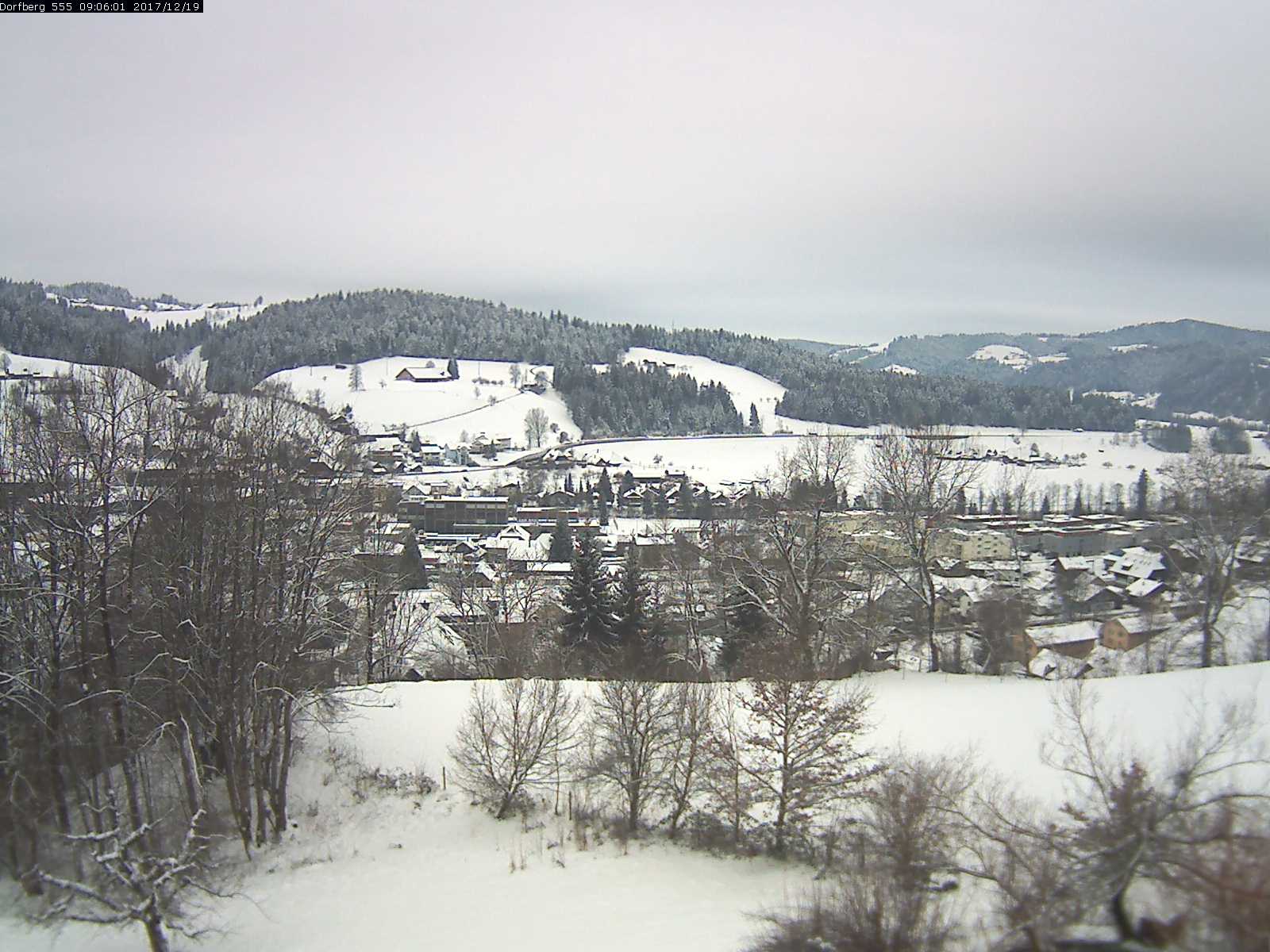 Webcam-Bild: Aussicht vom Dorfberg in Langnau 20171219-090601