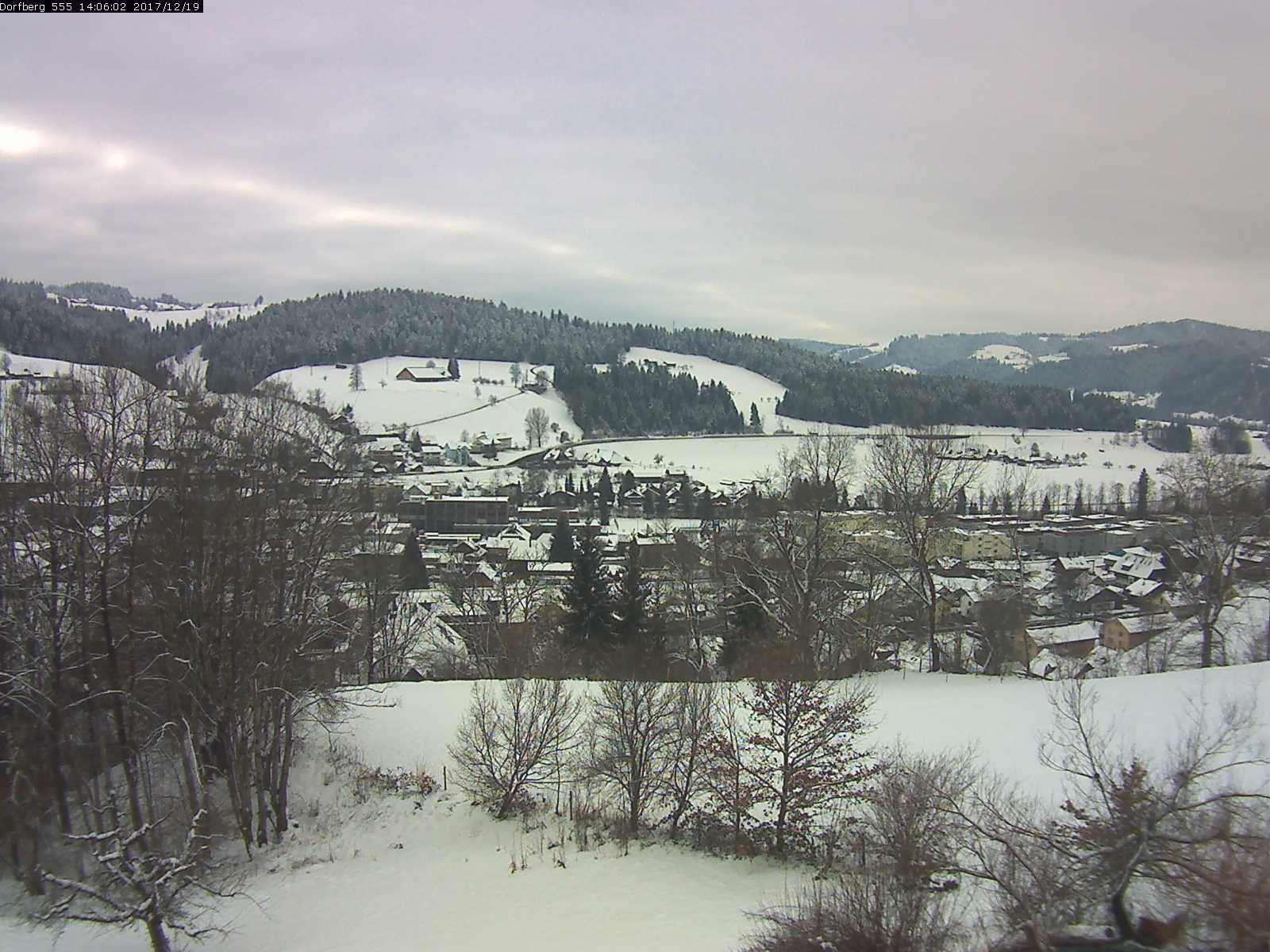 Webcam-Bild: Aussicht vom Dorfberg in Langnau 20171219-140601