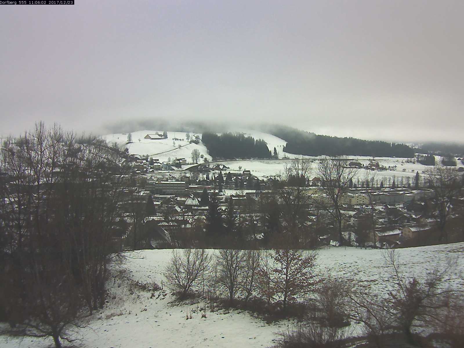 Webcam-Bild: Aussicht vom Dorfberg in Langnau 20171223-110601