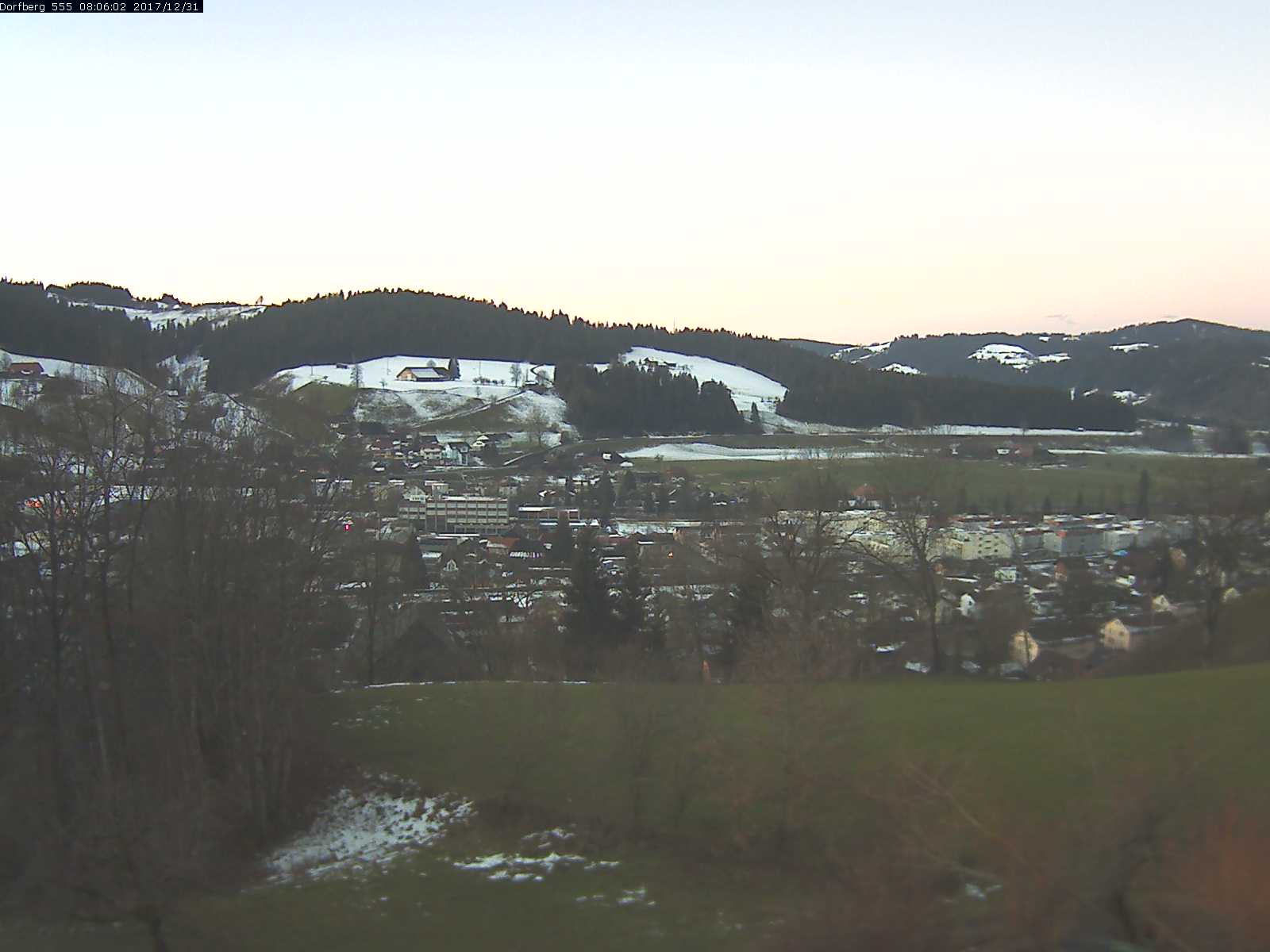 Webcam-Bild: Aussicht vom Dorfberg in Langnau 20171231-080601