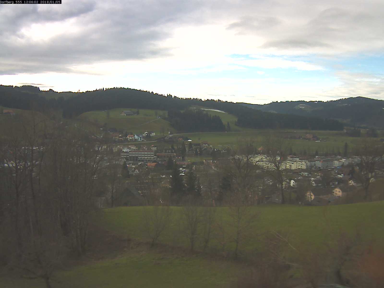 Webcam-Bild: Aussicht vom Dorfberg in Langnau 20180105-120601