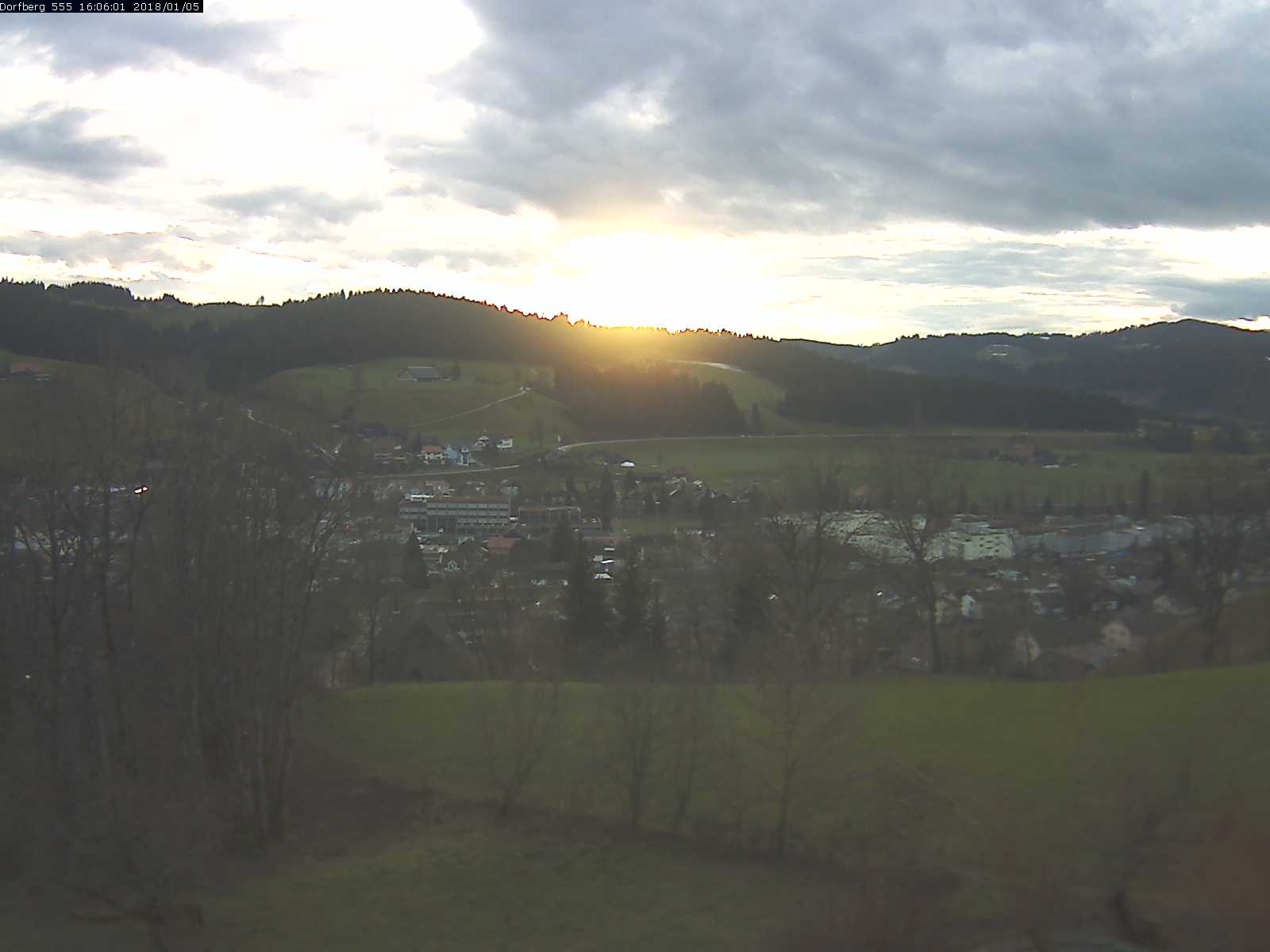 Webcam-Bild: Aussicht vom Dorfberg in Langnau 20180105-160601