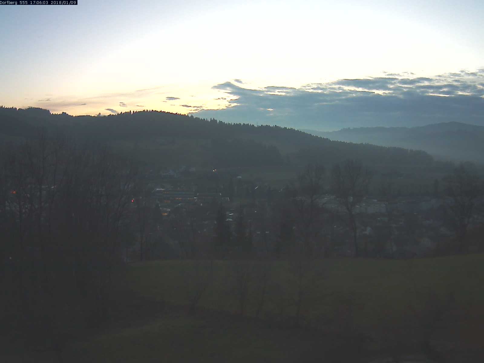 Webcam-Bild: Aussicht vom Dorfberg in Langnau 20180109-170601